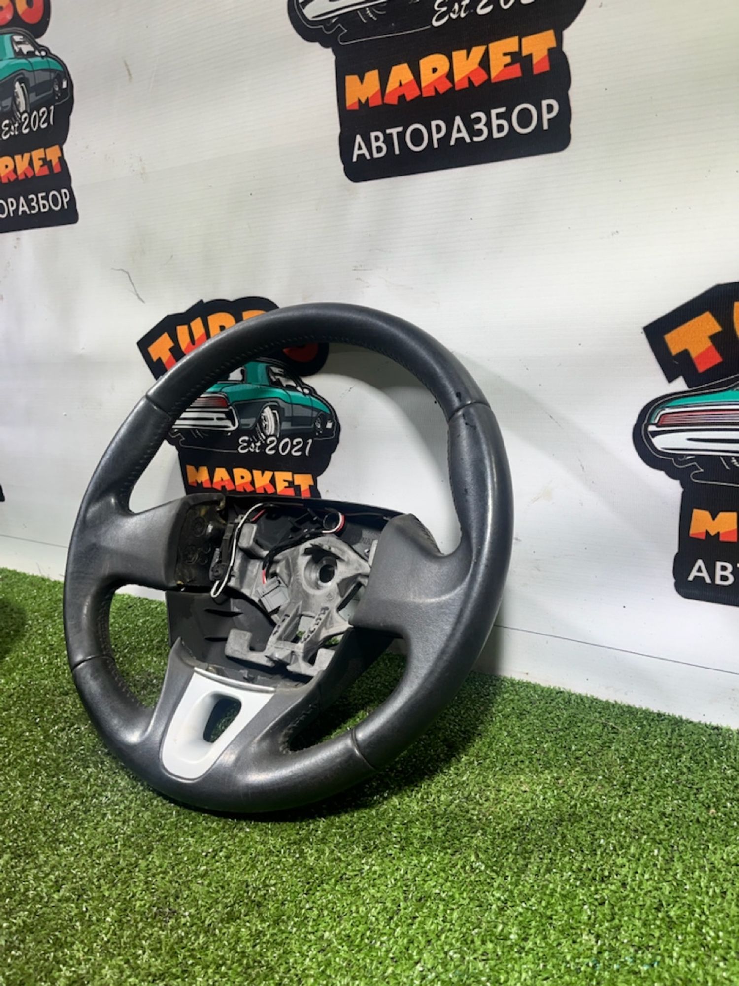 https://gcs.partsauto.market/rn-stockpro.appspot.com/thmbs/userImages/7493bedda53ffbba18042670cc6fed05/part/f0e87920-7c87-4c36-a70c-26e02b54fb3a_1733215291211.jpg
