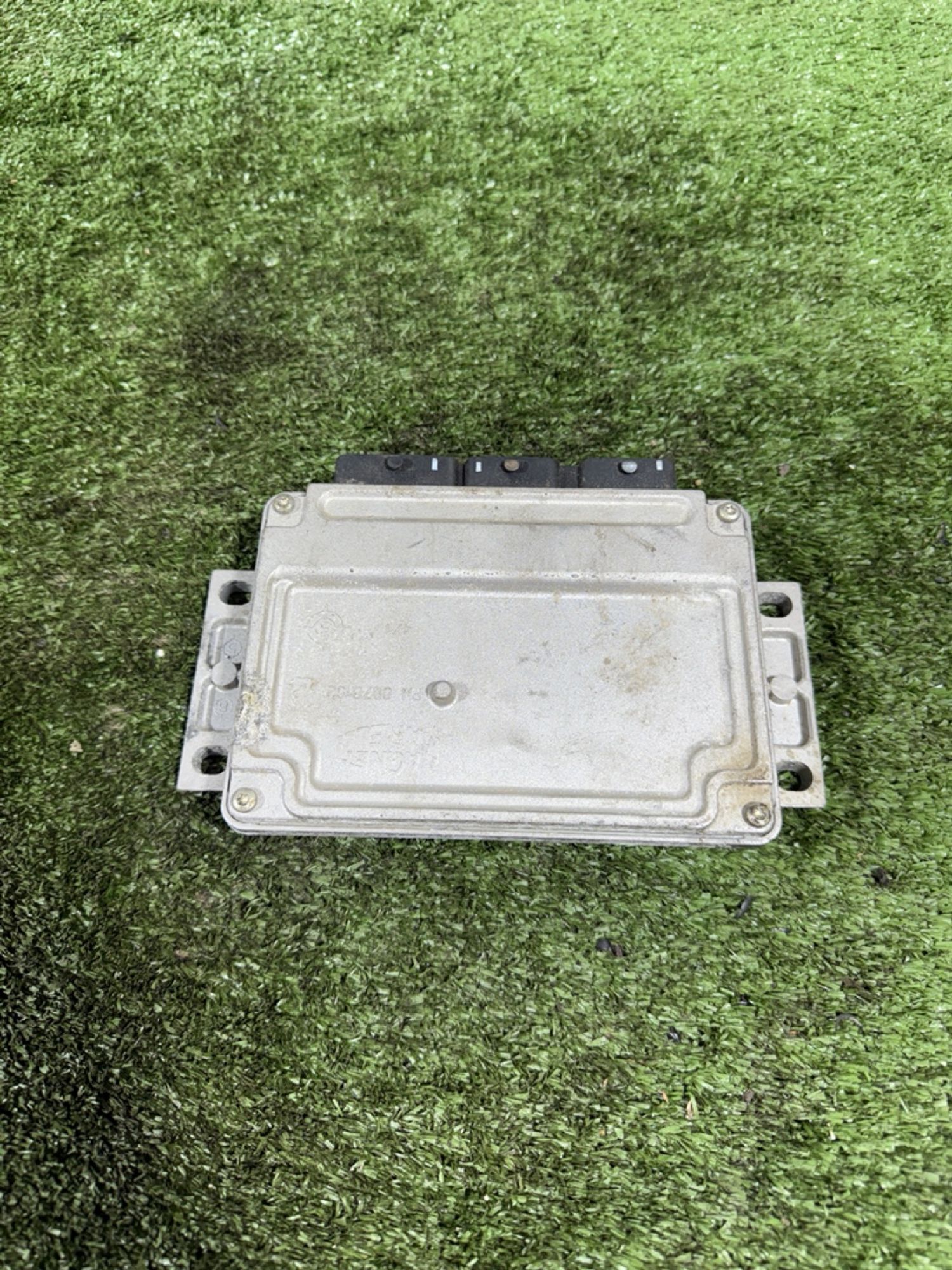 https://gcs.partsauto.market/rn-stockpro.appspot.com/thmbs/userImages/7493bedda53ffbba18042670cc6fed05/part/f245f491-c76a-4c63-9d32-2e5eb26b78d3_1741875458609.jpg