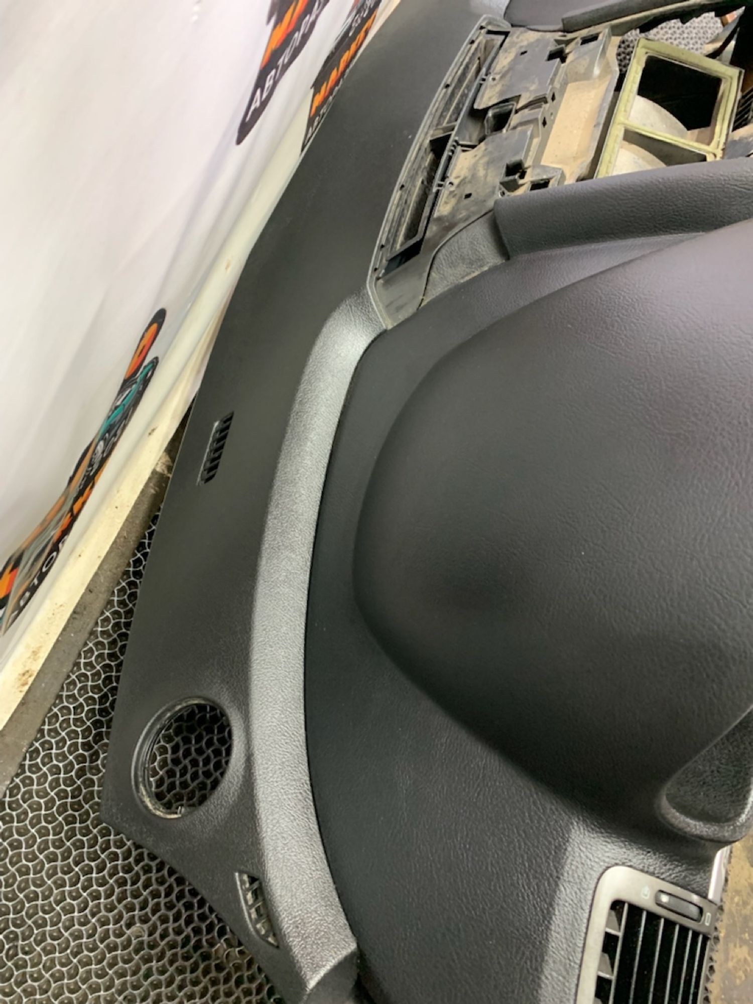 https://gcs.partsauto.market/rn-stockpro.appspot.com/thmbs/userImages/7493bedda53ffbba18042670cc6fed05/part/f2a0b39a-f672-4a63-9f0e-4fdc597bc974_1742211154457.jpg