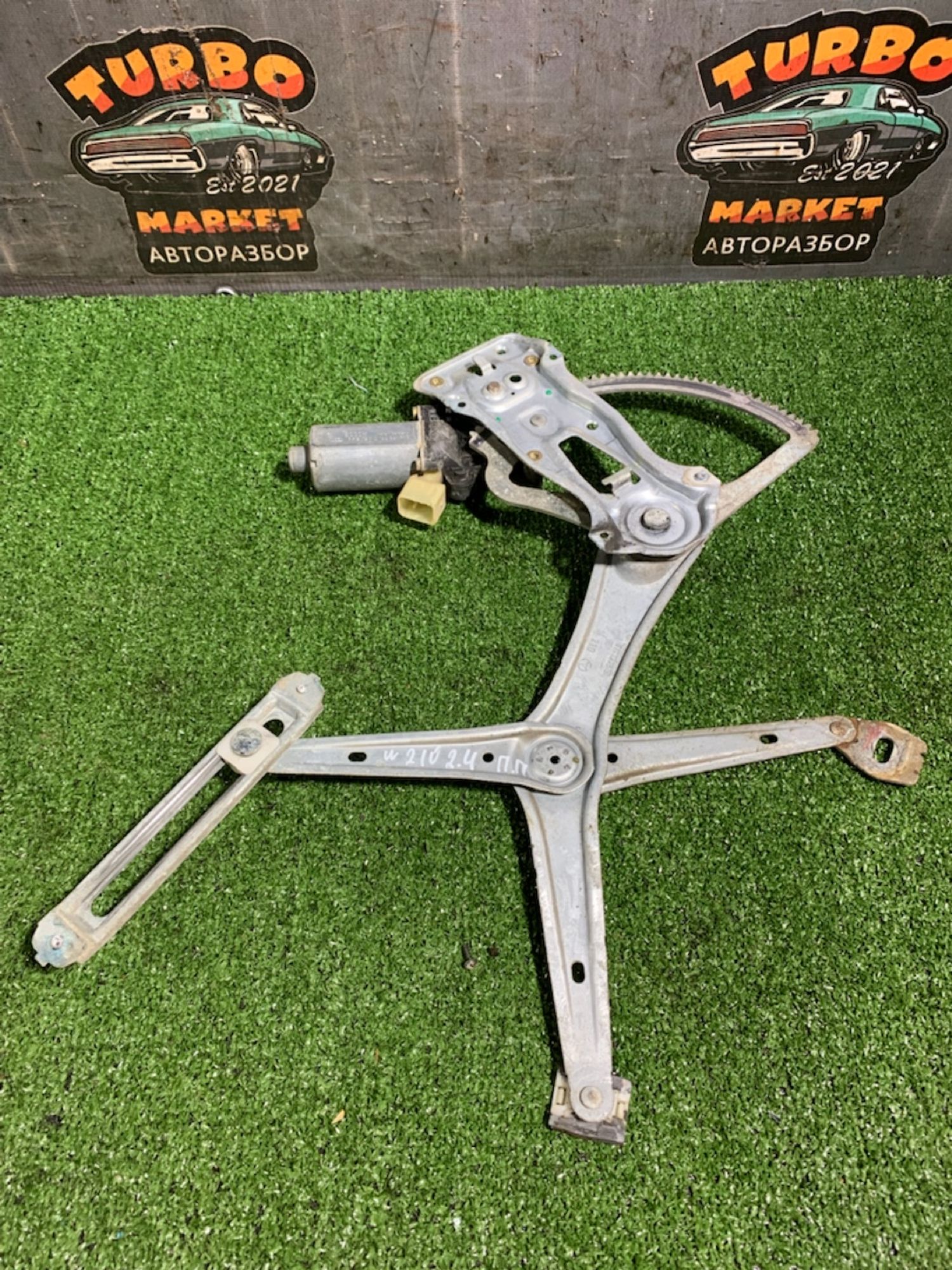 https://gcs.partsauto.market/rn-stockpro.appspot.com/thmbs/userImages/7493bedda53ffbba18042670cc6fed05/part/f5a9809d-892a-43bb-b127-41bc01532c57_1730119769314.jpg