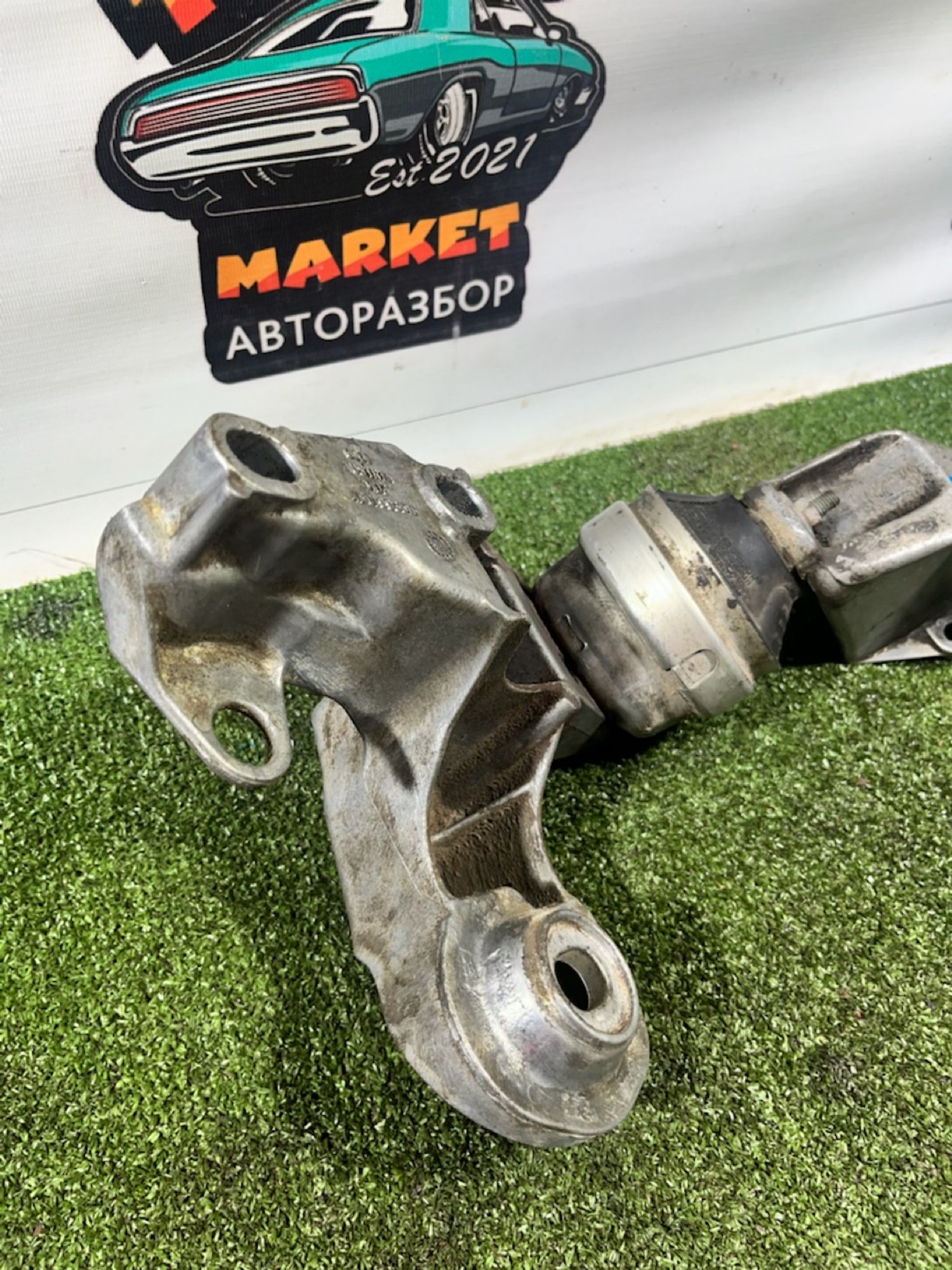 https://gcs.partsauto.market/rn-stockpro.appspot.com/thmbs/userImages/7493bedda53ffbba18042670cc6fed05/part/fa890763-28bd-43dc-a214-73321f2e3cec_1734080927460.jpg