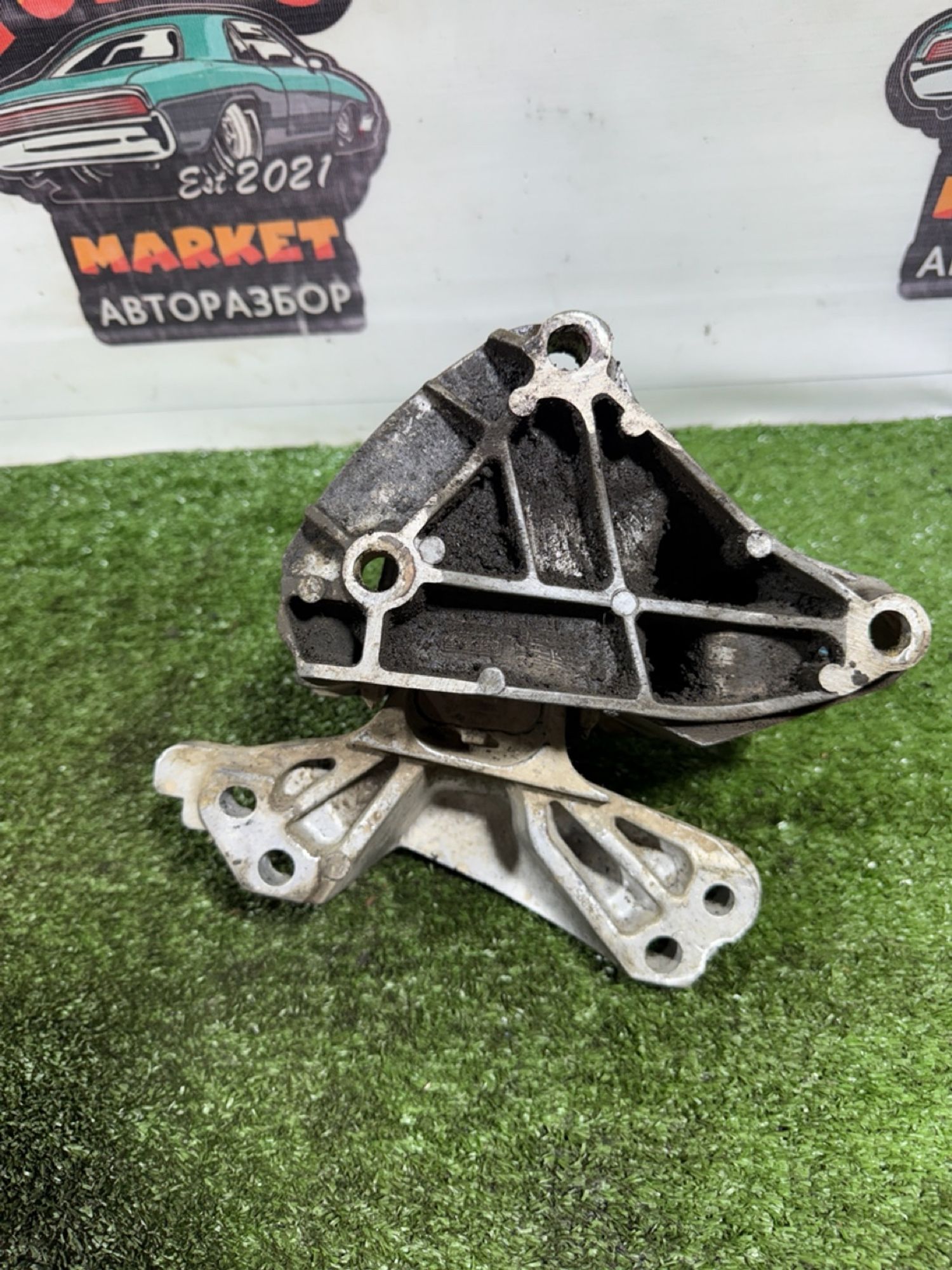 https://gcs.partsauto.market/rn-stockpro.appspot.com/thmbs/userImages/7493bedda53ffbba18042670cc6fed05/part/ffe75640-86dc-4f05-8293-0b0edf41f7fe_1742471617193.jpg