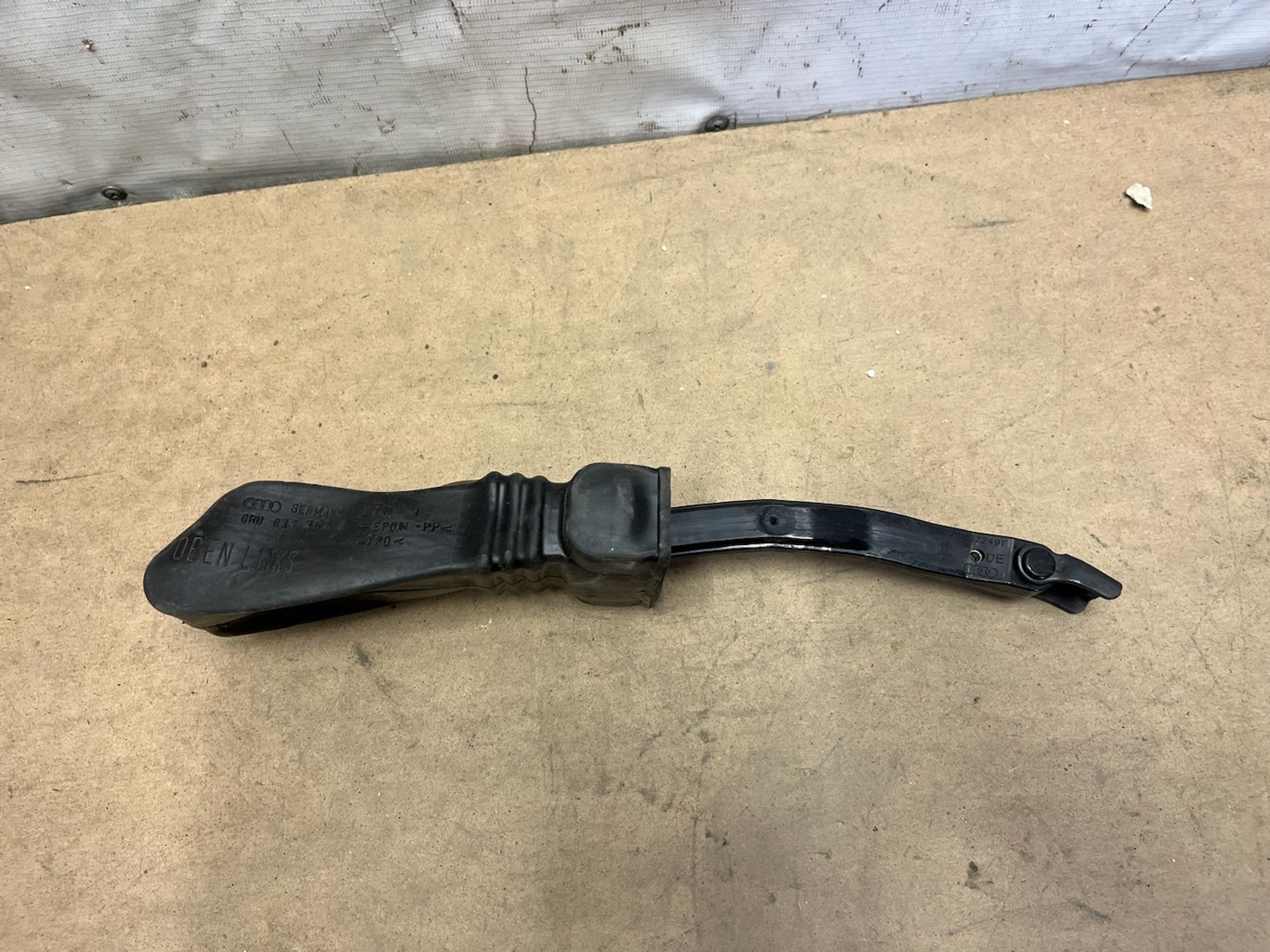 https://gcs.partsauto.market/rn-stockpro.appspot.com/thmbs/userImages/74b999aff9da8d5a09f9ff26dc196135/part/0139565f-1913-4221-b203-1e729e5d9e5a_1750315551222.jpg