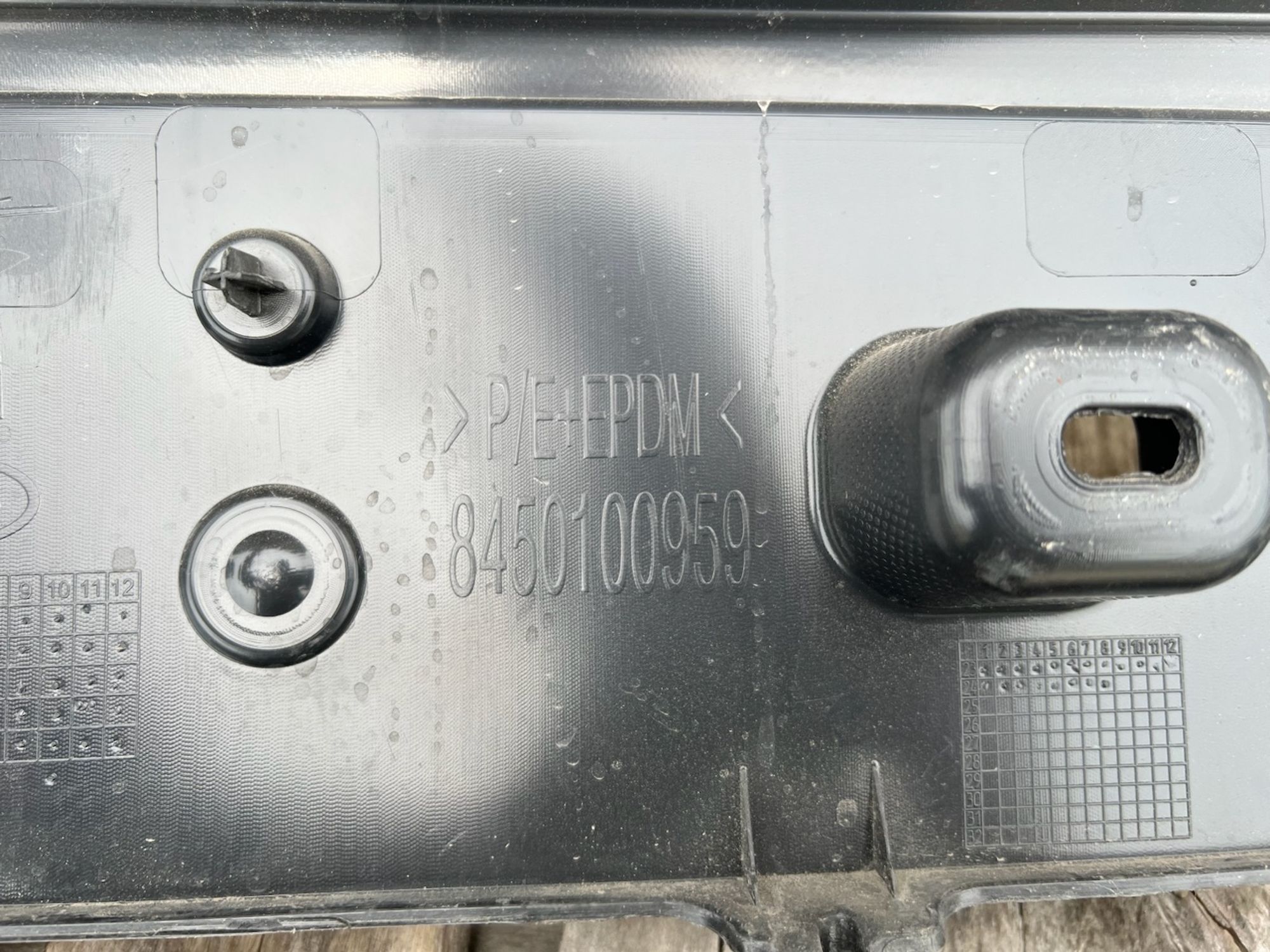 https://gcs.partsauto.market/rn-stockpro.appspot.com/thmbs/userImages/74b999aff9da8d5a09f9ff26dc196135/part/01ff6e9c-c628-4a5f-a803-74f8f3738e27_1747677569514.jpg