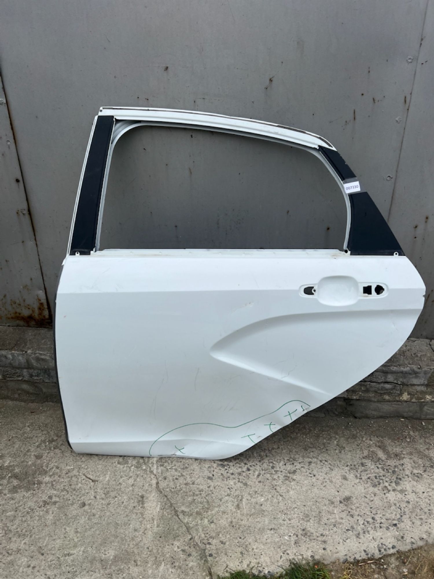 https://gcs.partsauto.market/rn-stockpro.appspot.com/thmbs/userImages/74b999aff9da8d5a09f9ff26dc196135/part/0229f7ef-e299-4630-a3e0-8dd4a923b0e7_1747673217003.jpg
