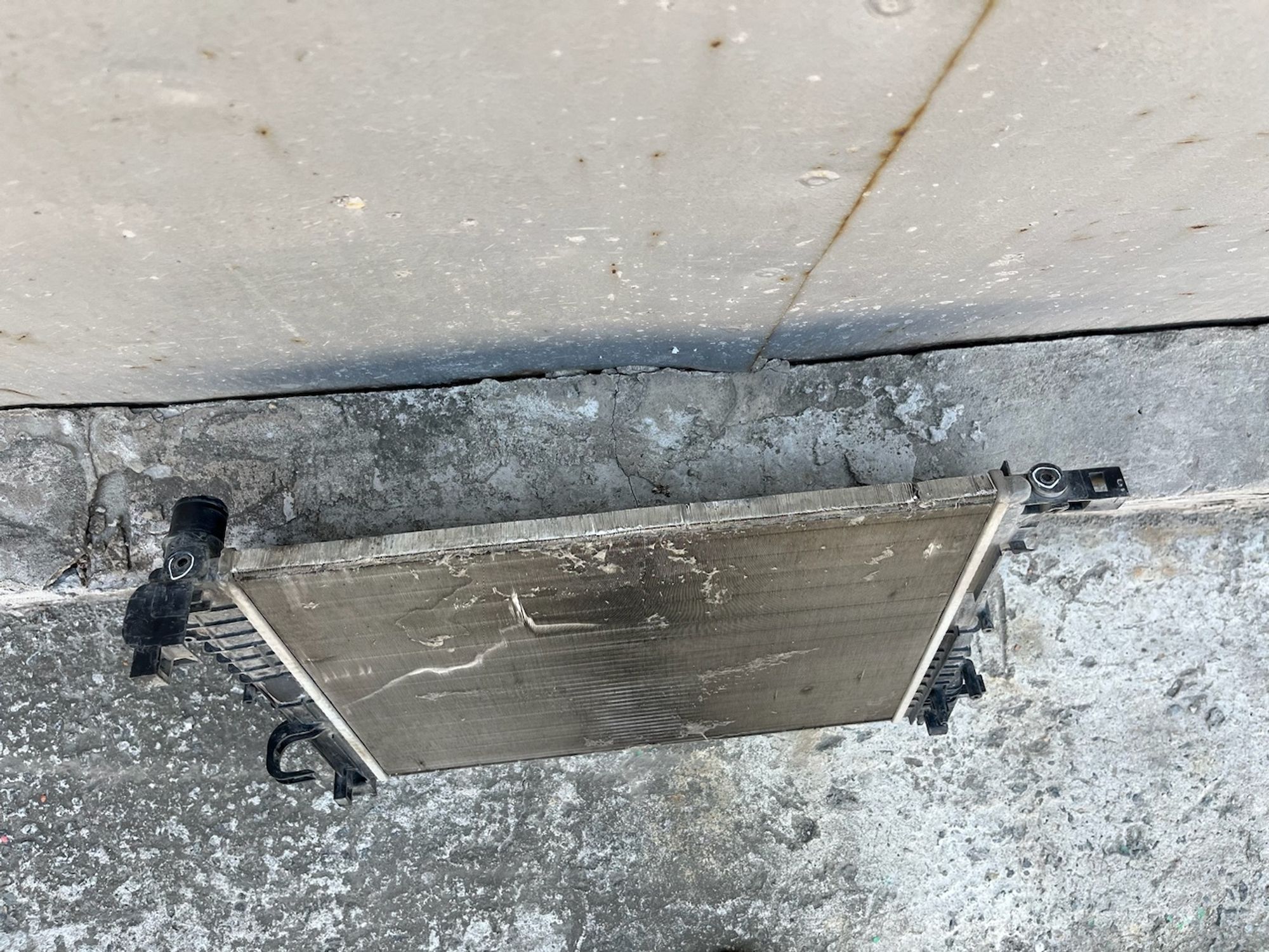 https://gcs.partsauto.market/rn-stockpro.appspot.com/thmbs/userImages/74b999aff9da8d5a09f9ff26dc196135/part/03ae861b-4ece-4ab4-8d66-15d2686cb737_1749039984810.jpg