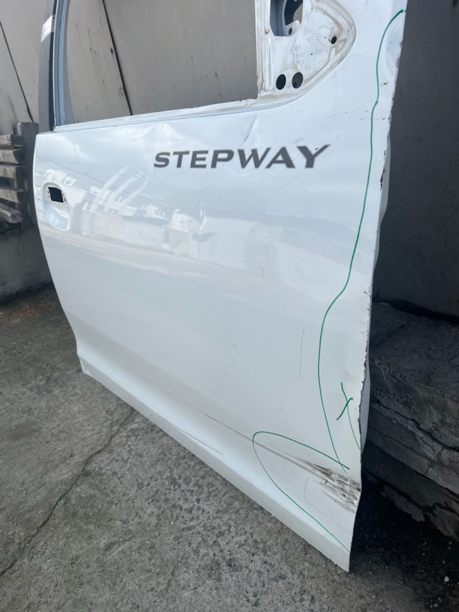 https://gcs.partsauto.market/rn-stockpro.appspot.com/thmbs/userImages/74b999aff9da8d5a09f9ff26dc196135/part/051886c5-5a9e-4eda-a435-04a24fa9012e_1747536766829.jpg