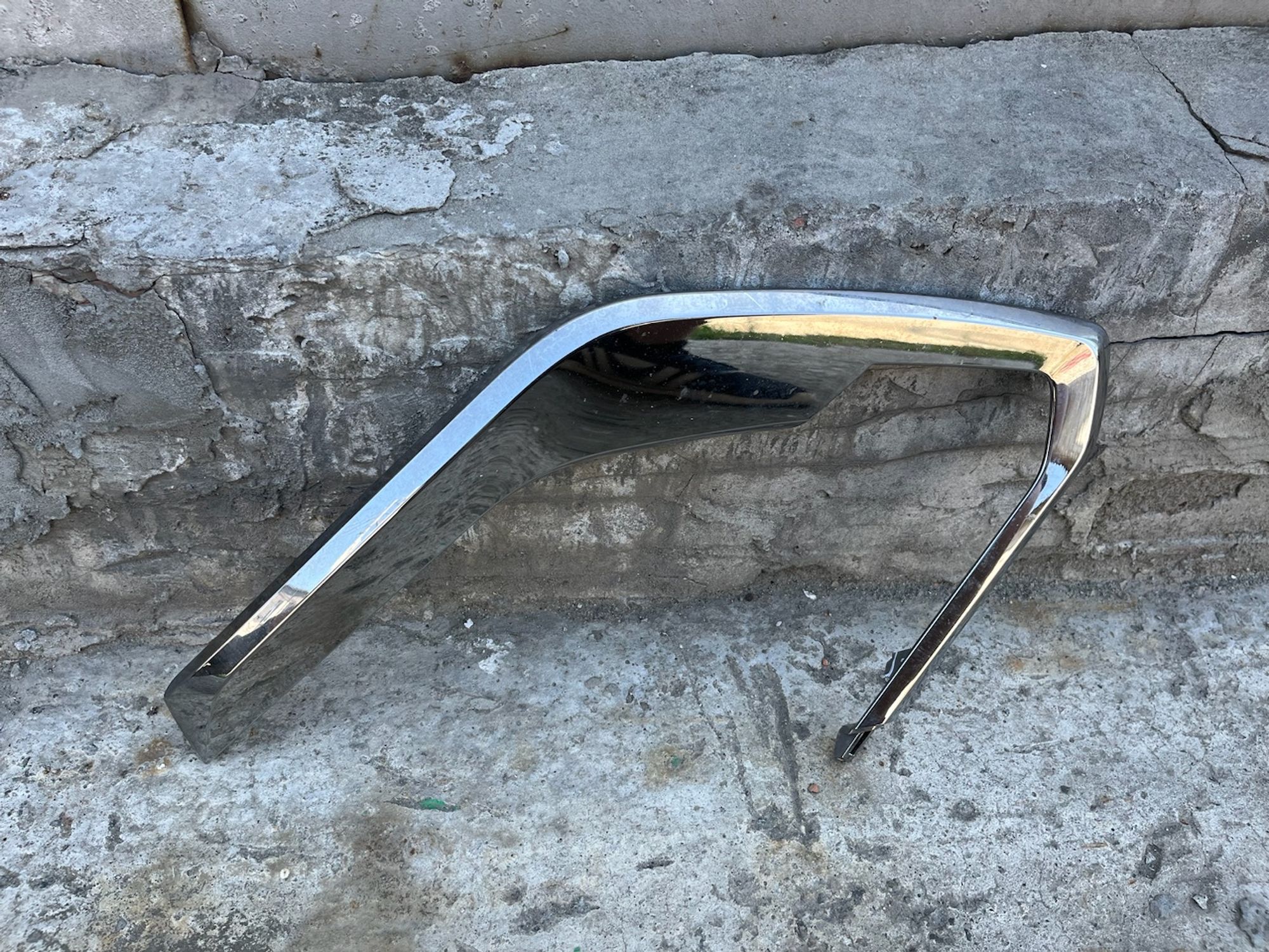 https://gcs.partsauto.market/rn-stockpro.appspot.com/thmbs/userImages/74b999aff9da8d5a09f9ff26dc196135/part/053df92d-f9d0-4f8f-a7cb-4fe28055830d_1749206670868.jpg