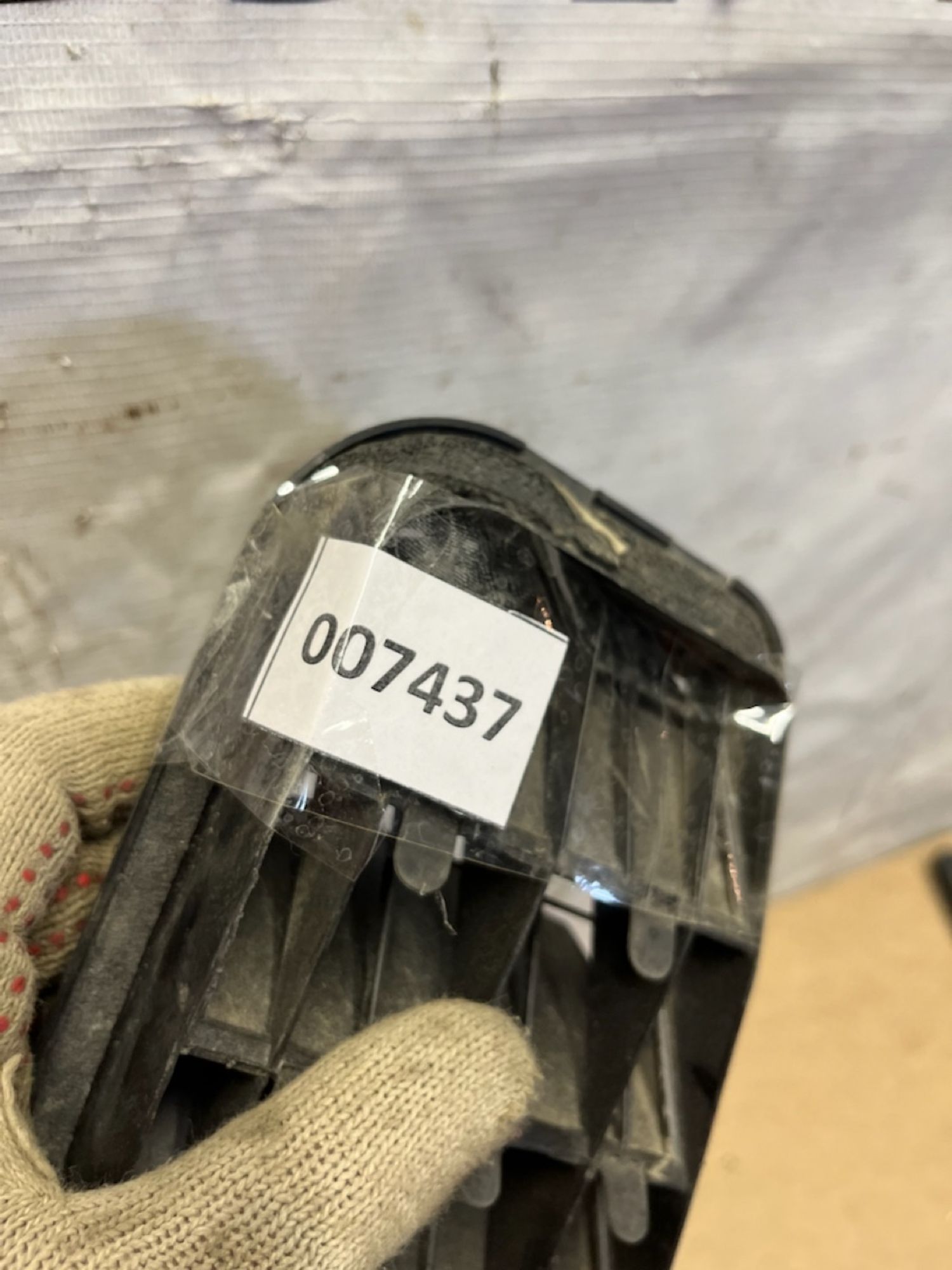 https://gcs.partsauto.market/rn-stockpro.appspot.com/thmbs/userImages/74b999aff9da8d5a09f9ff26dc196135/part/05735e6a-1722-43c6-8f87-217ef322f9dd_1747376790780.jpg