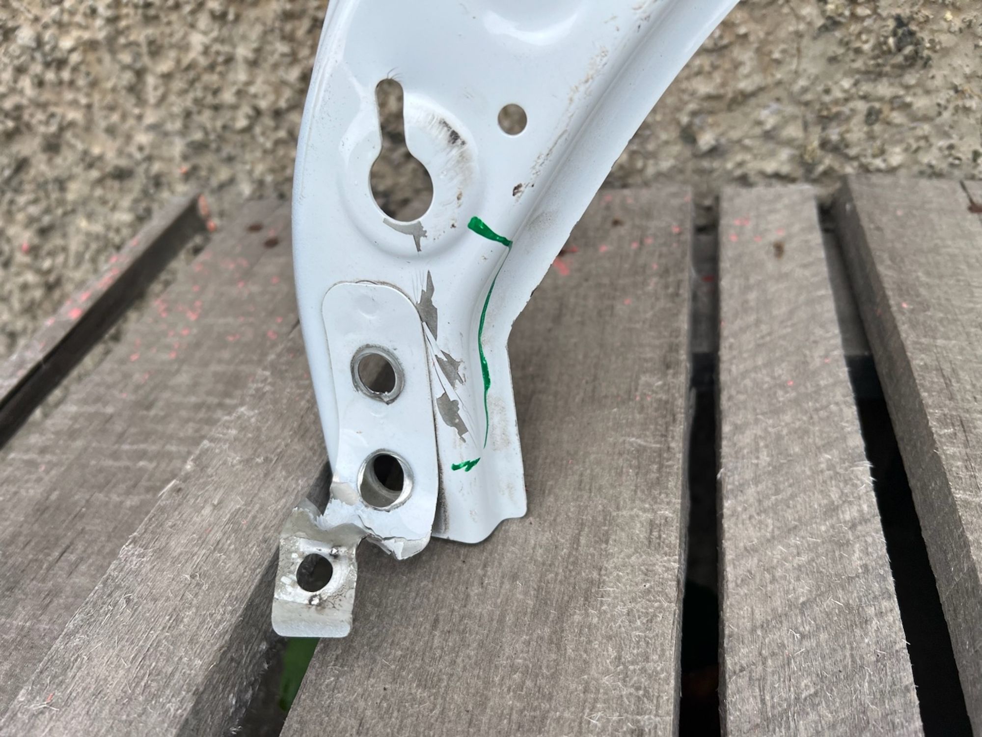 https://gcs.partsauto.market/rn-stockpro.appspot.com/thmbs/userImages/74b999aff9da8d5a09f9ff26dc196135/part/06195a58-6e9b-4170-8e58-bbe481023dc4_1747680440962.jpg