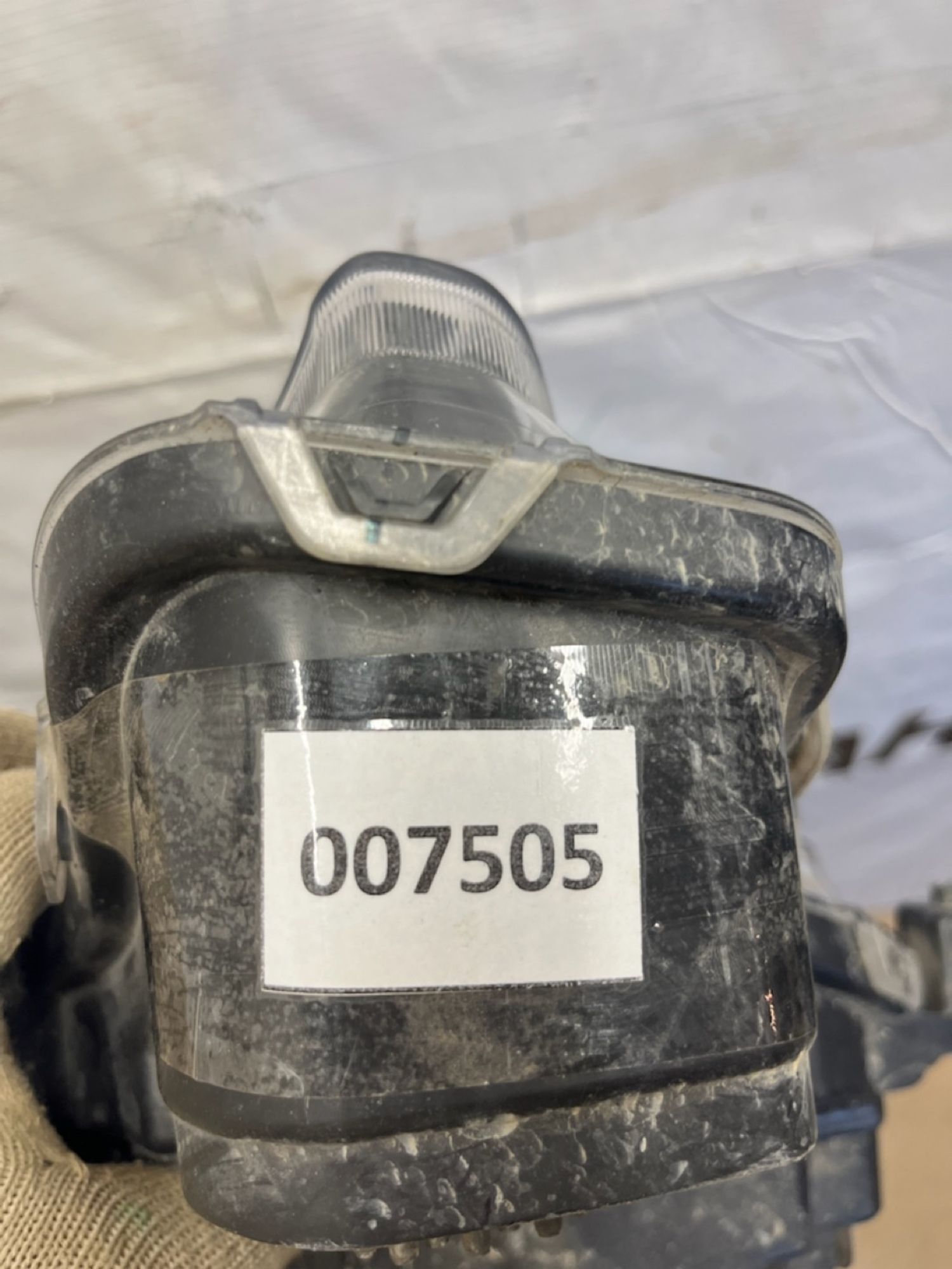 https://gcs.partsauto.market/rn-stockpro.appspot.com/thmbs/userImages/74b999aff9da8d5a09f9ff26dc196135/part/06ed52c1-c0a1-4023-a5a8-d1f6e3c85f87_1750066527298.jpg