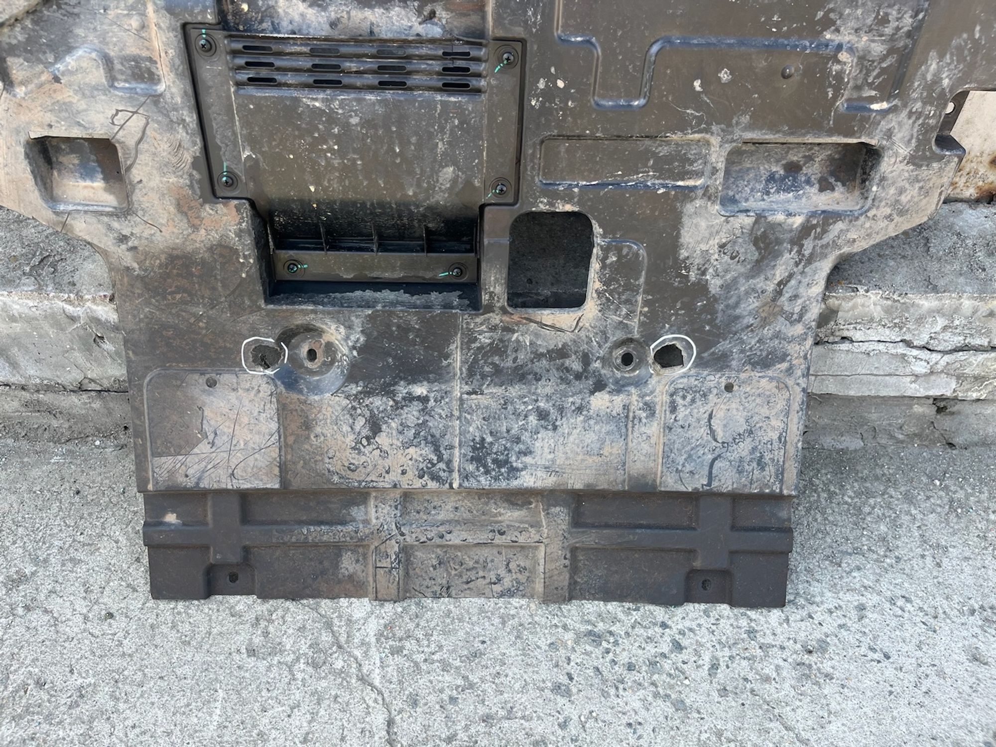 https://gcs.partsauto.market/rn-stockpro.appspot.com/thmbs/userImages/74b999aff9da8d5a09f9ff26dc196135/part/084c89c4-4fa1-4c49-868e-6b4820ba9d26_1747395866111.jpg