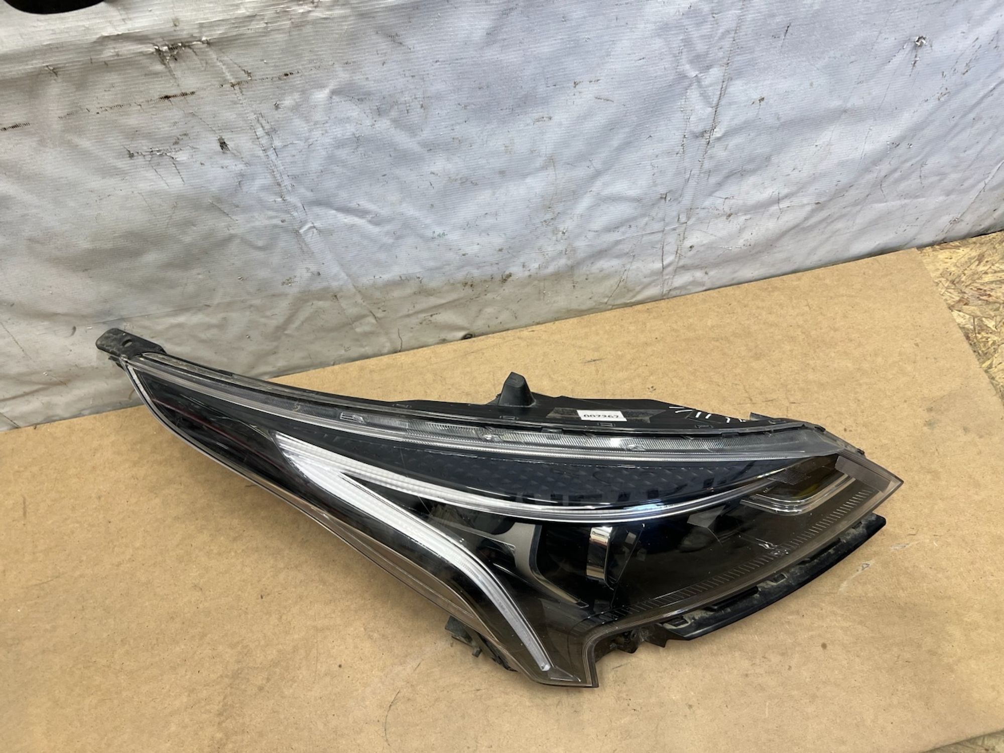 https://gcs.partsauto.market/rn-stockpro.appspot.com/thmbs/userImages/74b999aff9da8d5a09f9ff26dc196135/part/088fd641-cee0-407c-a81b-fcf9cd304016_1747764650531.jpg