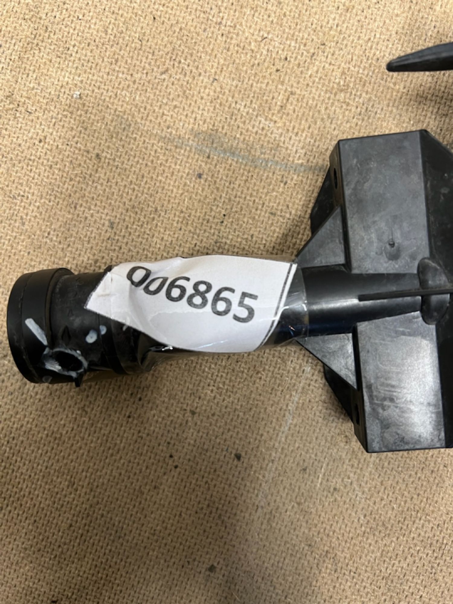 https://gcs.partsauto.market/rn-stockpro.appspot.com/thmbs/userImages/74b999aff9da8d5a09f9ff26dc196135/part/08b2bd07-b72a-4a39-94d7-dec938ca081d_1745255386331.jpg
