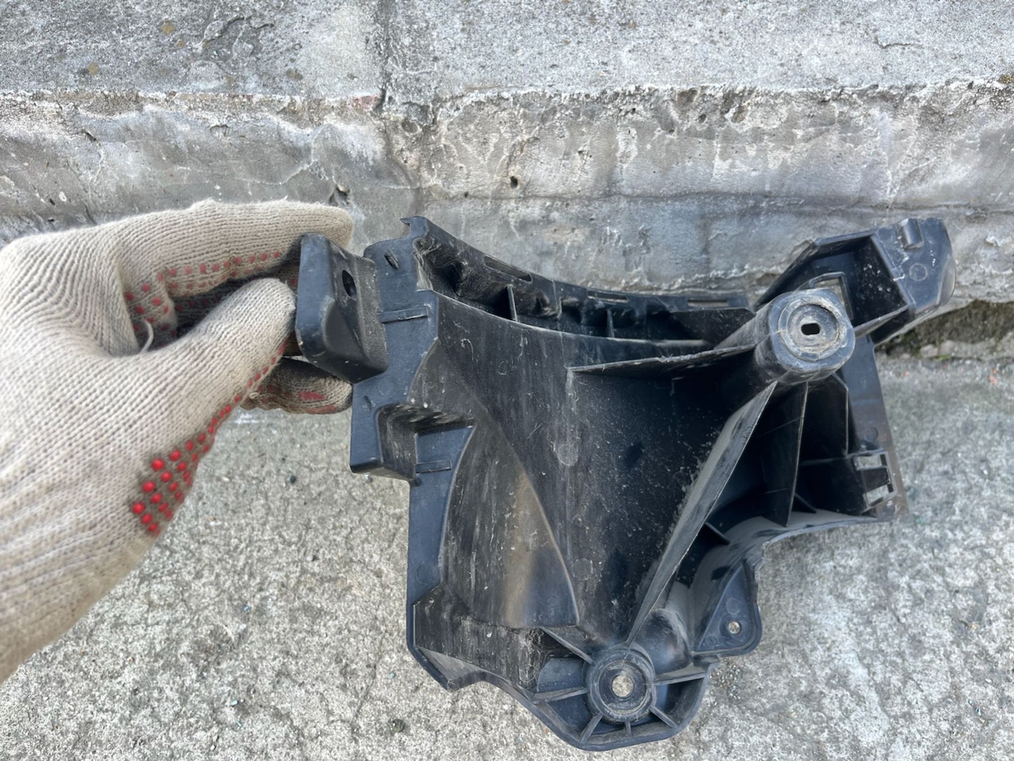 https://gcs.partsauto.market/rn-stockpro.appspot.com/thmbs/userImages/74b999aff9da8d5a09f9ff26dc196135/part/11881549-8942-44fb-9b21-b80e25284cd0_1747396263334.jpg