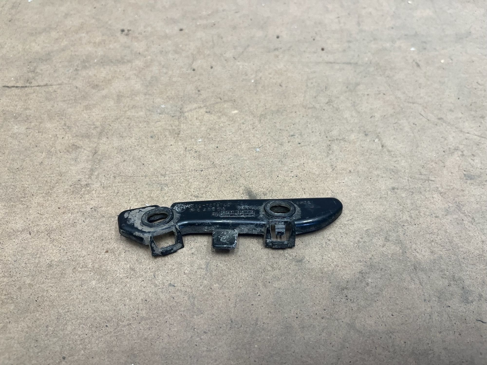 https://gcs.partsauto.market/rn-stockpro.appspot.com/thmbs/userImages/74b999aff9da8d5a09f9ff26dc196135/part/1228a8f8-ef2e-4138-8696-bceab7ebf545_1750325668730.jpg