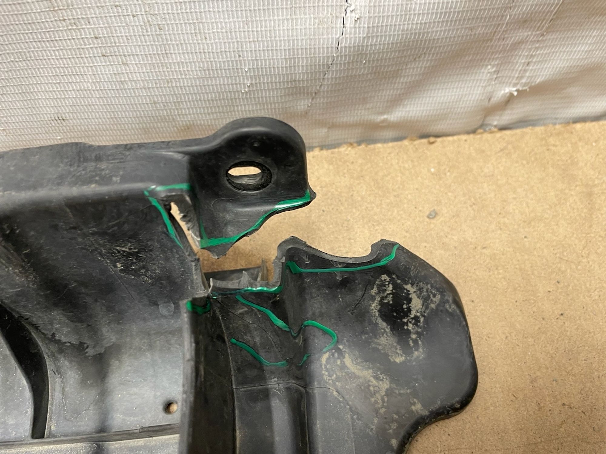 https://gcs.partsauto.market/rn-stockpro.appspot.com/thmbs/userImages/74b999aff9da8d5a09f9ff26dc196135/part/169f5d70-ae04-4c7b-b783-db8697fa1697_1735213853468.jpg