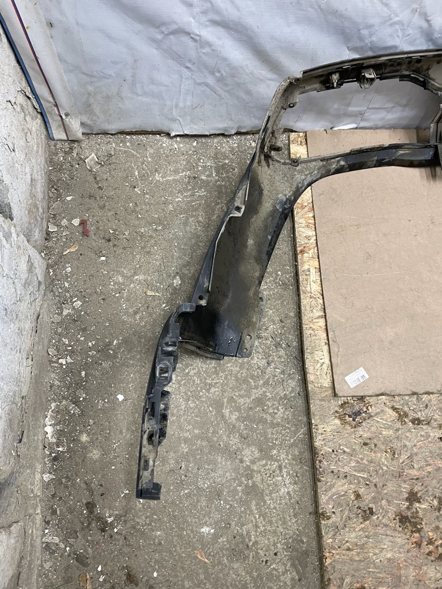 https://gcs.partsauto.market/rn-stockpro.appspot.com/thmbs/userImages/74b999aff9da8d5a09f9ff26dc196135/part/1828648e-b764-46ff-a8e8-1cffbe4536ad_1737539565140.jpg