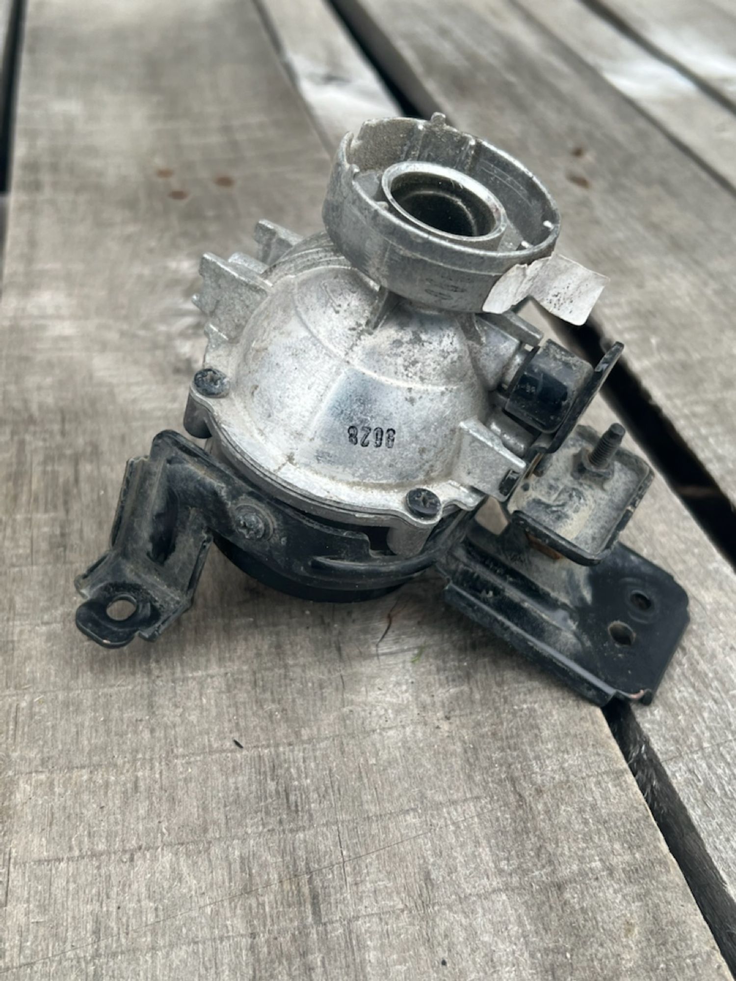 https://gcs.partsauto.market/rn-stockpro.appspot.com/thmbs/userImages/74b999aff9da8d5a09f9ff26dc196135/part/1f10e1ad-7653-4bc6-89c3-a27b0008b7f0_1747243296813.jpg