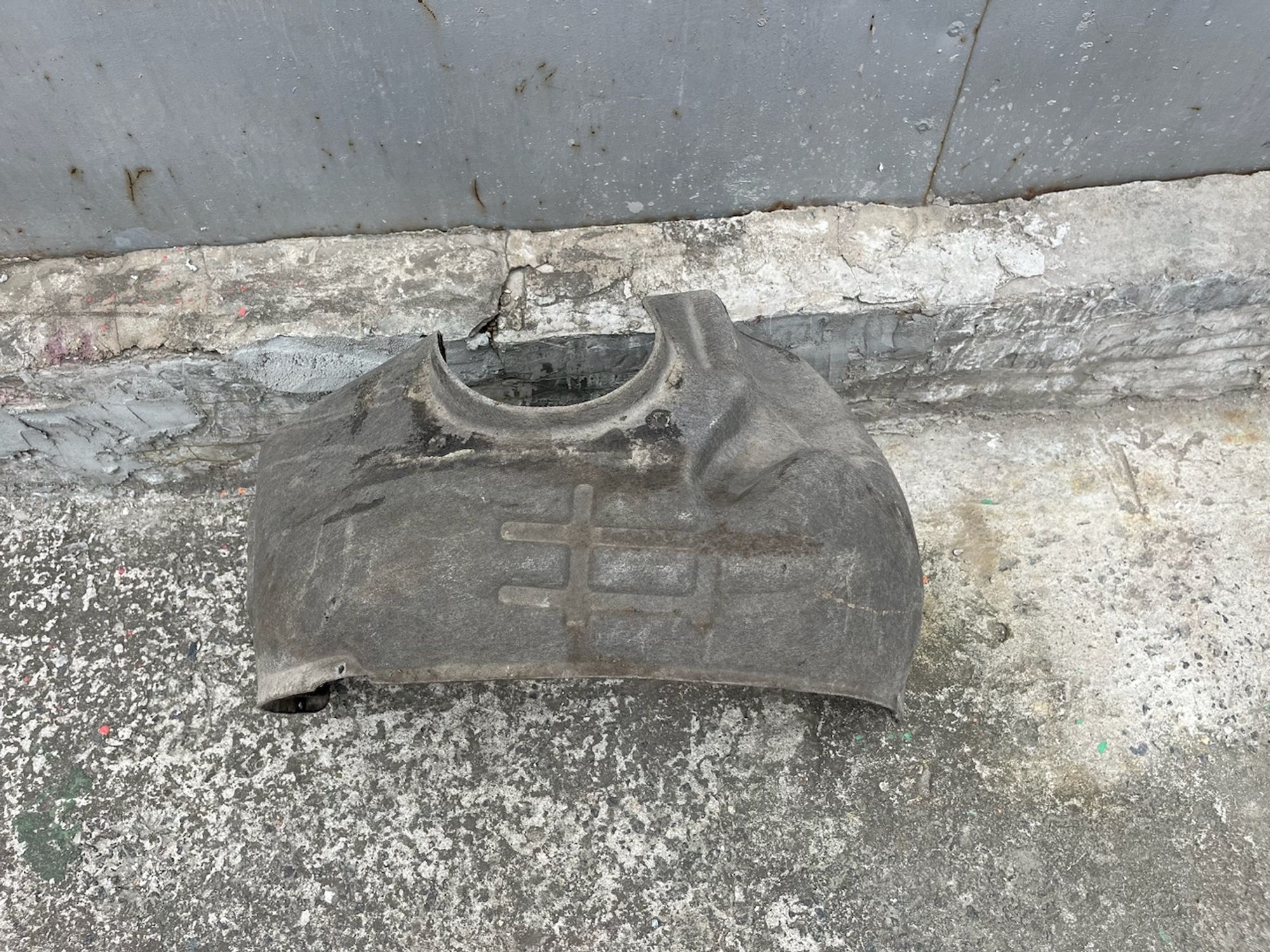 https://gcs.partsauto.market/rn-stockpro.appspot.com/thmbs/userImages/74b999aff9da8d5a09f9ff26dc196135/part/1f1e3c0a-07d8-4cb4-b95c-2bc29db17c39_1747395589551.jpg