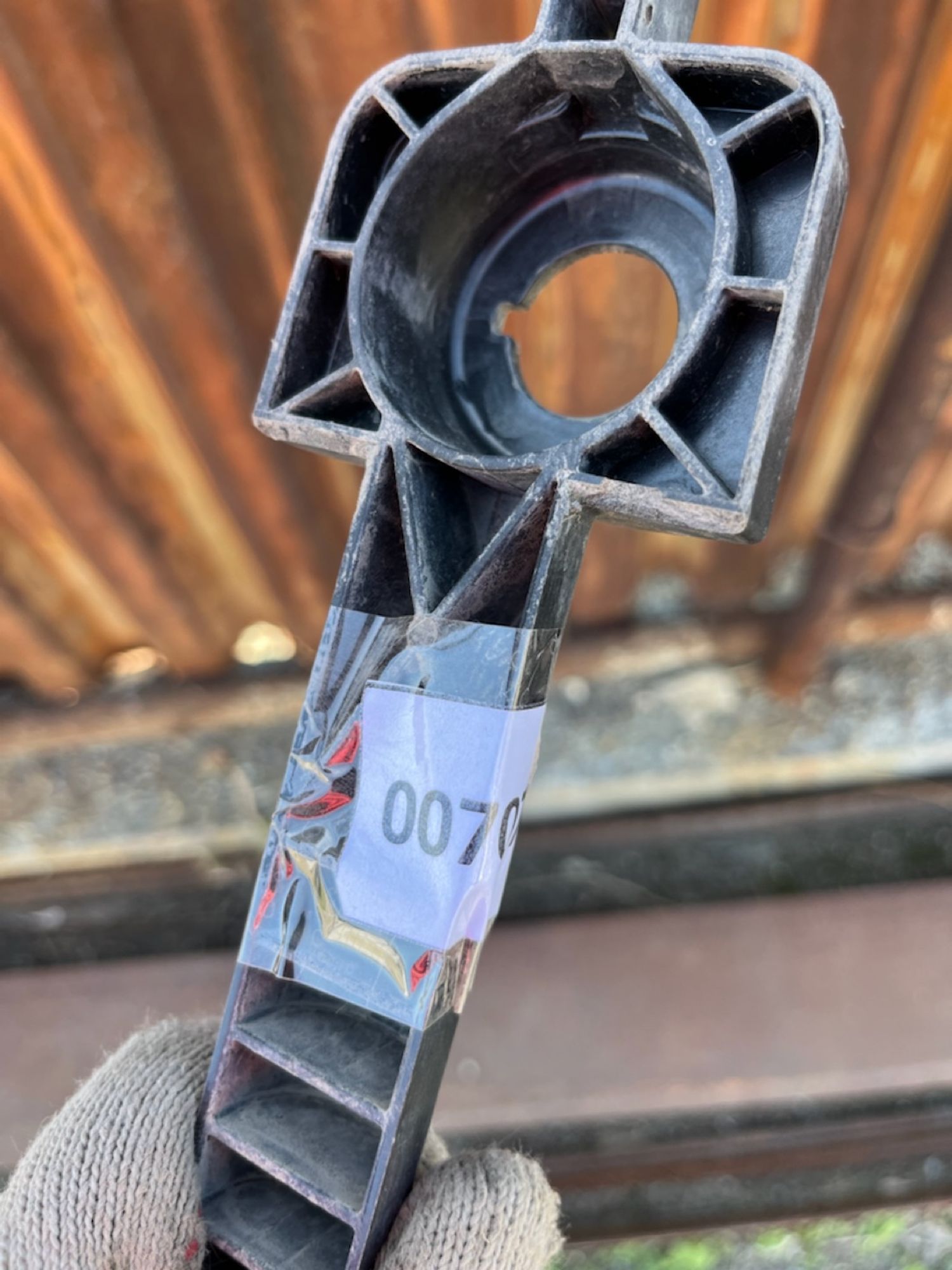 https://gcs.partsauto.market/rn-stockpro.appspot.com/thmbs/userImages/74b999aff9da8d5a09f9ff26dc196135/part/1fca0781-173d-4ae5-af5e-12e8c7713c49_1746164560368.jpg