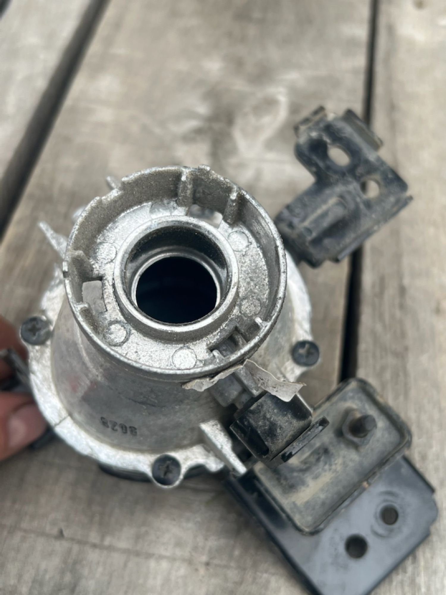 https://gcs.partsauto.market/rn-stockpro.appspot.com/thmbs/userImages/74b999aff9da8d5a09f9ff26dc196135/part/20189113-43f5-42df-be06-decf1cb2bc20_1747243294528.jpg