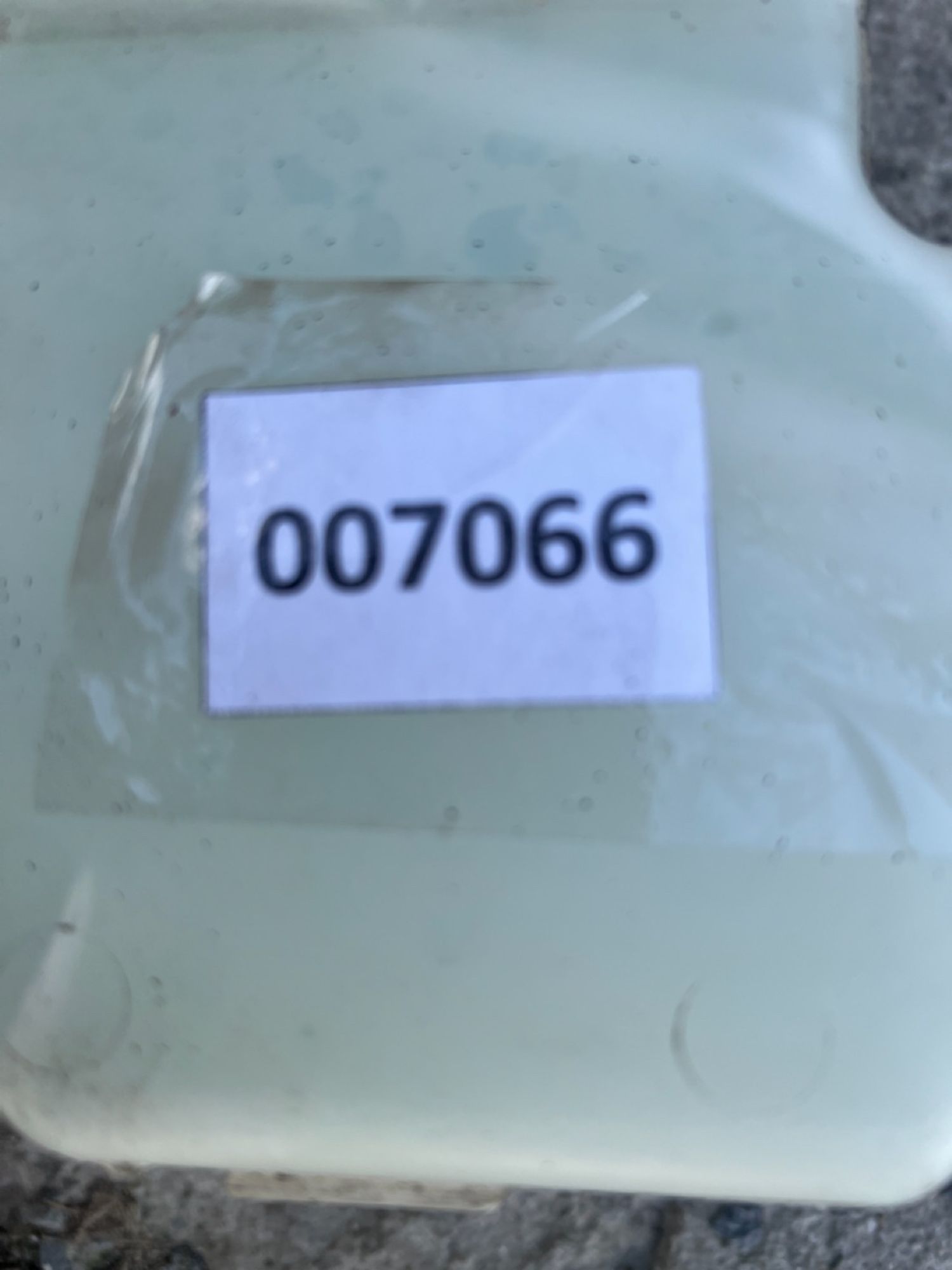 https://gcs.partsauto.market/rn-stockpro.appspot.com/thmbs/userImages/74b999aff9da8d5a09f9ff26dc196135/part/2171a51f-bf10-4cf3-9c88-cf86762d2cd9_1746552095770.jpg