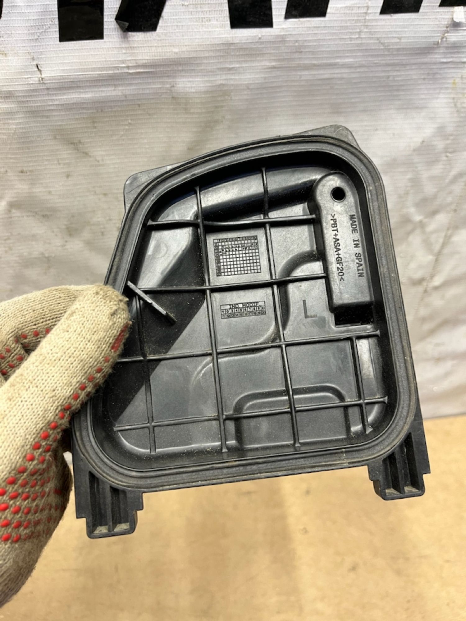 https://gcs.partsauto.market/rn-stockpro.appspot.com/thmbs/userImages/74b999aff9da8d5a09f9ff26dc196135/part/2270a45f-fc53-490a-86f5-0632bea0596f_1746016676017.jpg