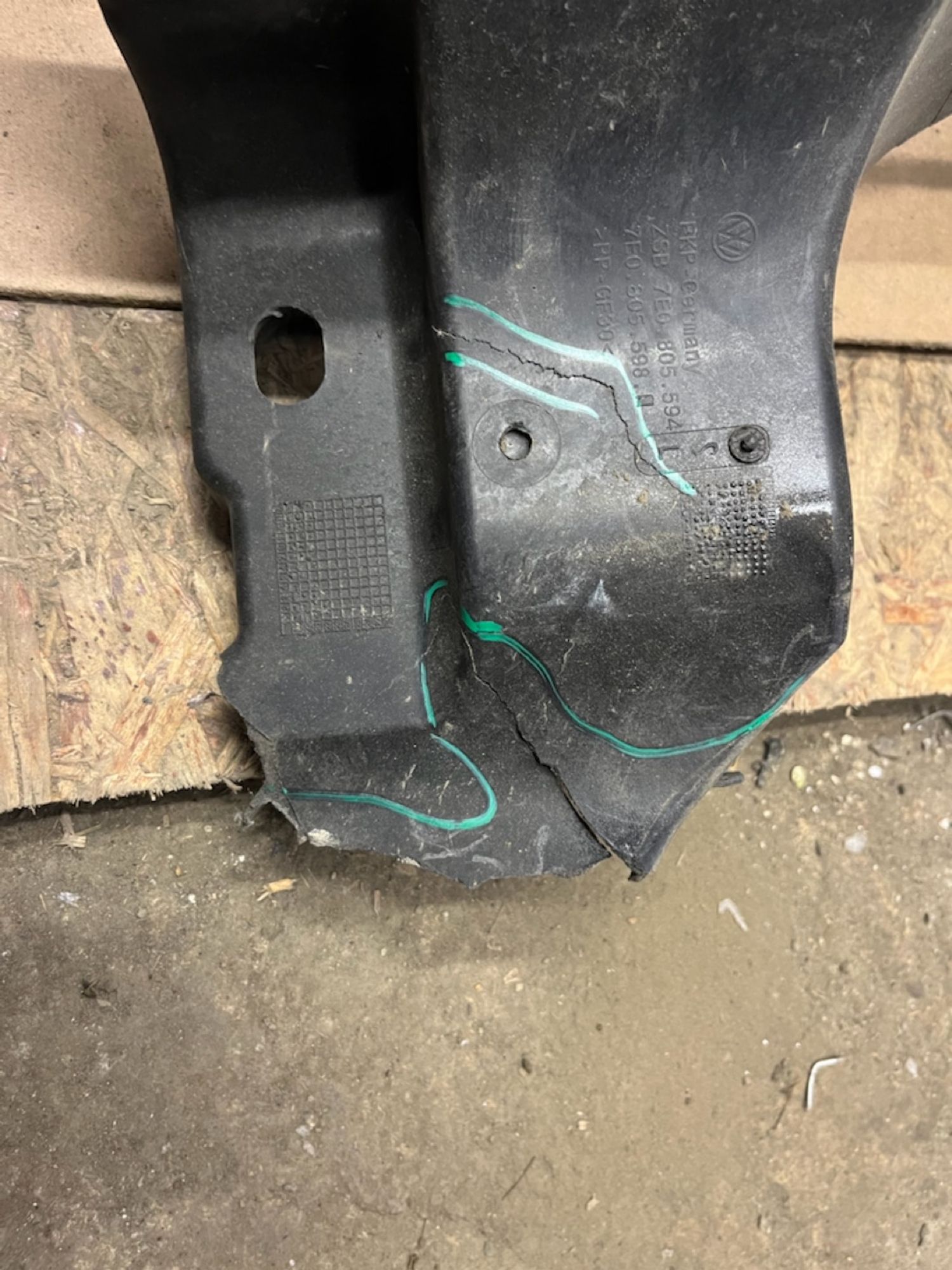 https://gcs.partsauto.market/rn-stockpro.appspot.com/thmbs/userImages/74b999aff9da8d5a09f9ff26dc196135/part/24d4adad-08b6-4a32-953b-c67ca368fc57_1744110268836.jpg