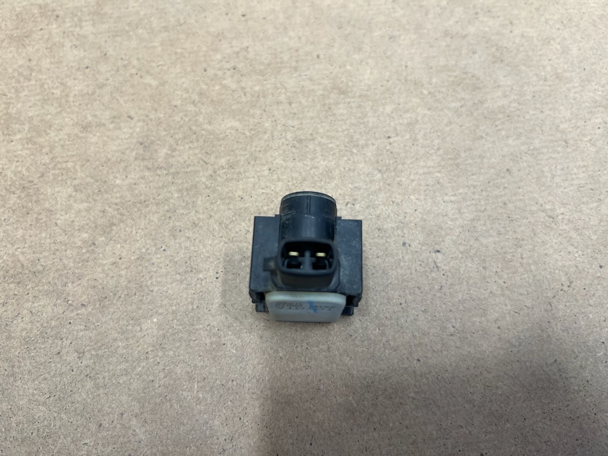 https://gcs.partsauto.market/rn-stockpro.appspot.com/thmbs/userImages/74b999aff9da8d5a09f9ff26dc196135/part/26efc2c4-e455-43b0-a359-62cd3230efe3_1741281936713.jpg
