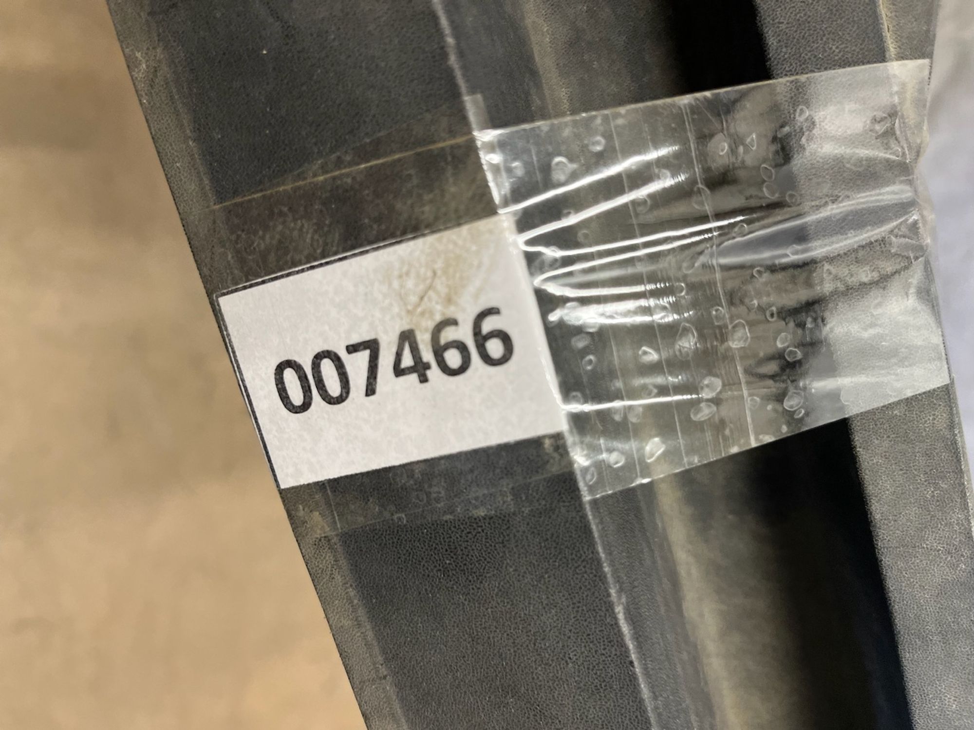 https://gcs.partsauto.market/rn-stockpro.appspot.com/thmbs/userImages/74b999aff9da8d5a09f9ff26dc196135/part/275d9dfb-e08d-4e29-8d35-62527b24e482_1748434987219.jpg