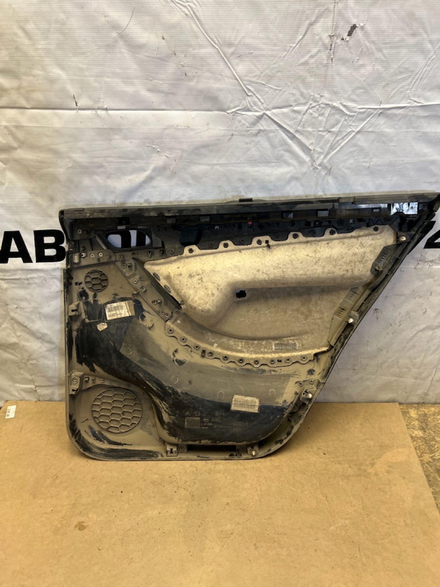 https://gcs.partsauto.market/rn-stockpro.appspot.com/thmbs/userImages/74b999aff9da8d5a09f9ff26dc196135/part/287cc384-b438-4c8d-8fa4-1e1631038413_1748970922551.jpg