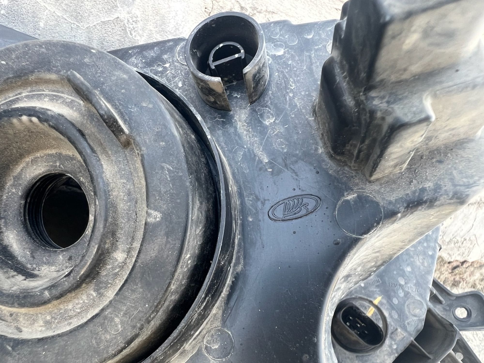 https://gcs.partsauto.market/rn-stockpro.appspot.com/thmbs/userImages/74b999aff9da8d5a09f9ff26dc196135/part/2a33b0d1-a527-410a-b1d0-6ba7e388136e_1750336129927.jpg