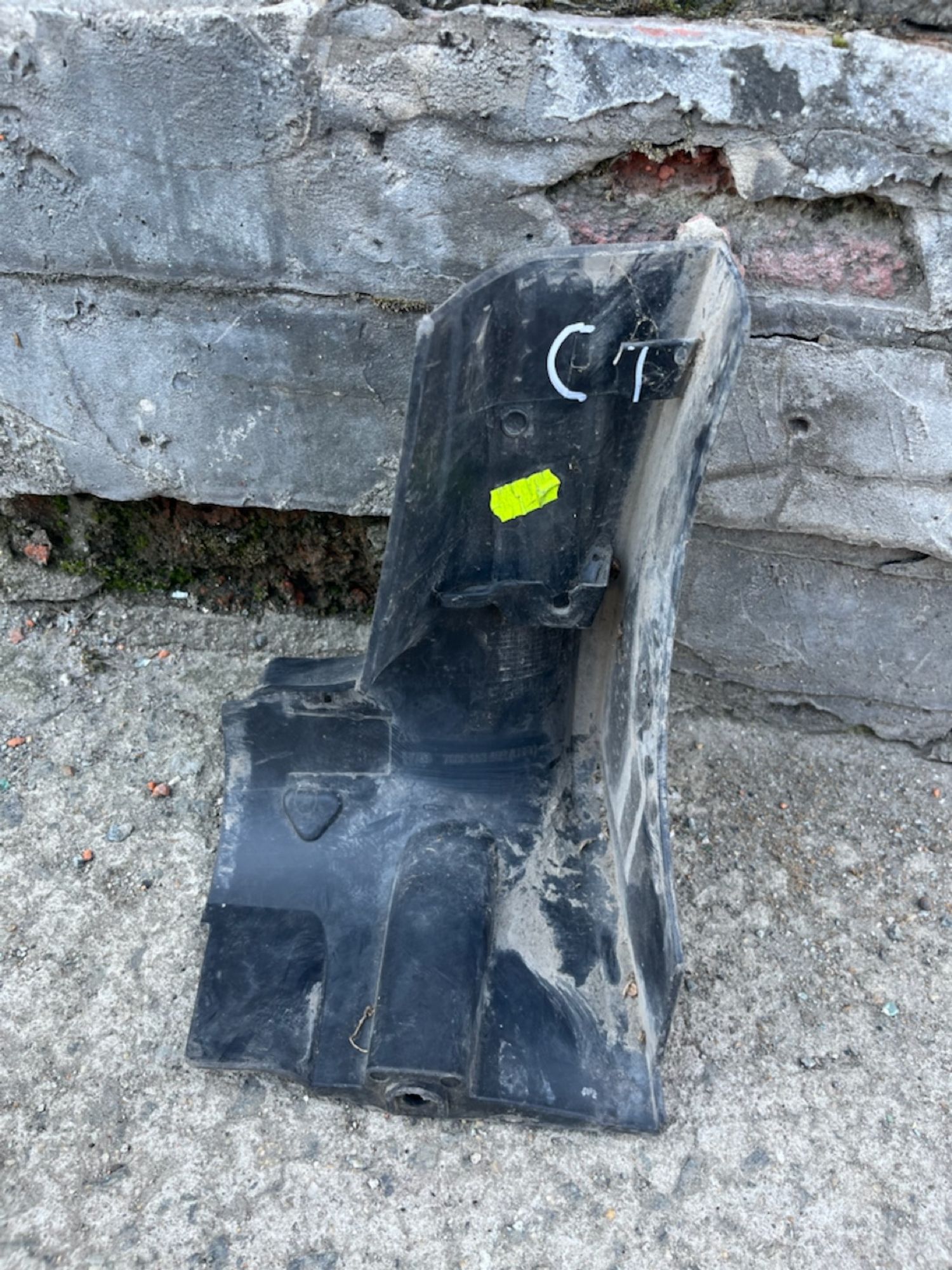 https://gcs.partsauto.market/rn-stockpro.appspot.com/thmbs/userImages/74b999aff9da8d5a09f9ff26dc196135/part/2b7f9752-3b92-4f9f-9fee-b6bba31410cf_1747396610843.jpg