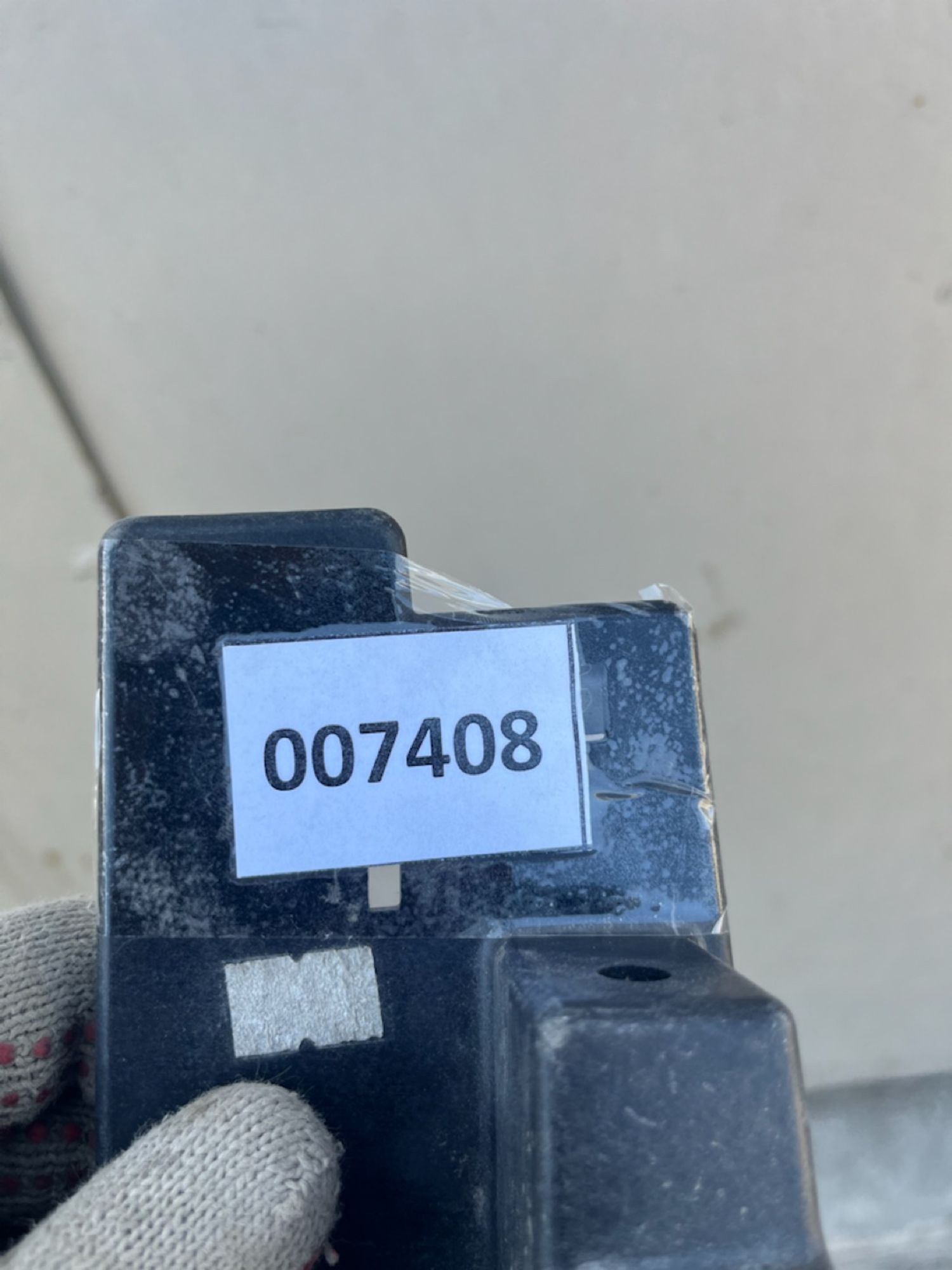 https://gcs.partsauto.market/rn-stockpro.appspot.com/thmbs/userImages/74b999aff9da8d5a09f9ff26dc196135/part/2bf50ccc-53dd-41fa-9960-042f193f5f87_1747396395656.jpg