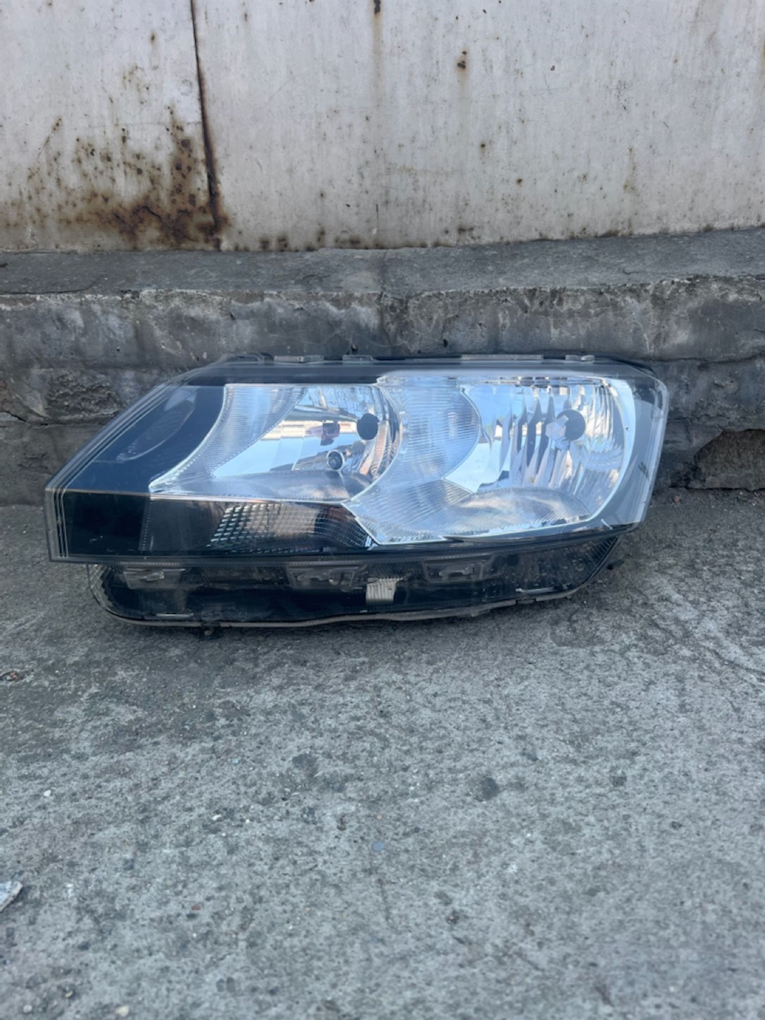 https://gcs.partsauto.market/rn-stockpro.appspot.com/thmbs/userImages/74b999aff9da8d5a09f9ff26dc196135/part/2c031534-ff4f-4c5f-b03c-45e70088f590_1750336687884.jpg