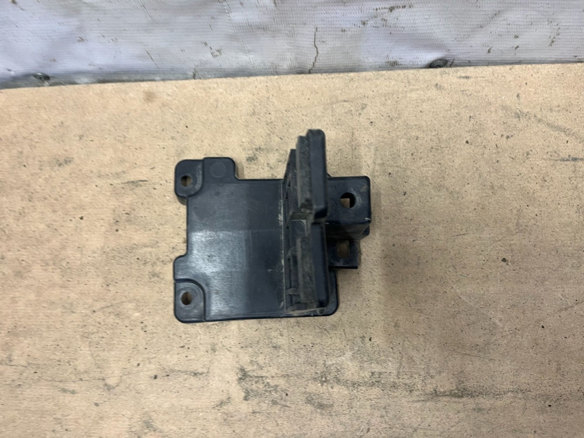 https://gcs.partsauto.market/rn-stockpro.appspot.com/thmbs/userImages/74b999aff9da8d5a09f9ff26dc196135/part/2c41c08c-3435-42cc-b35b-1595d2913803_1746187175017.jpg