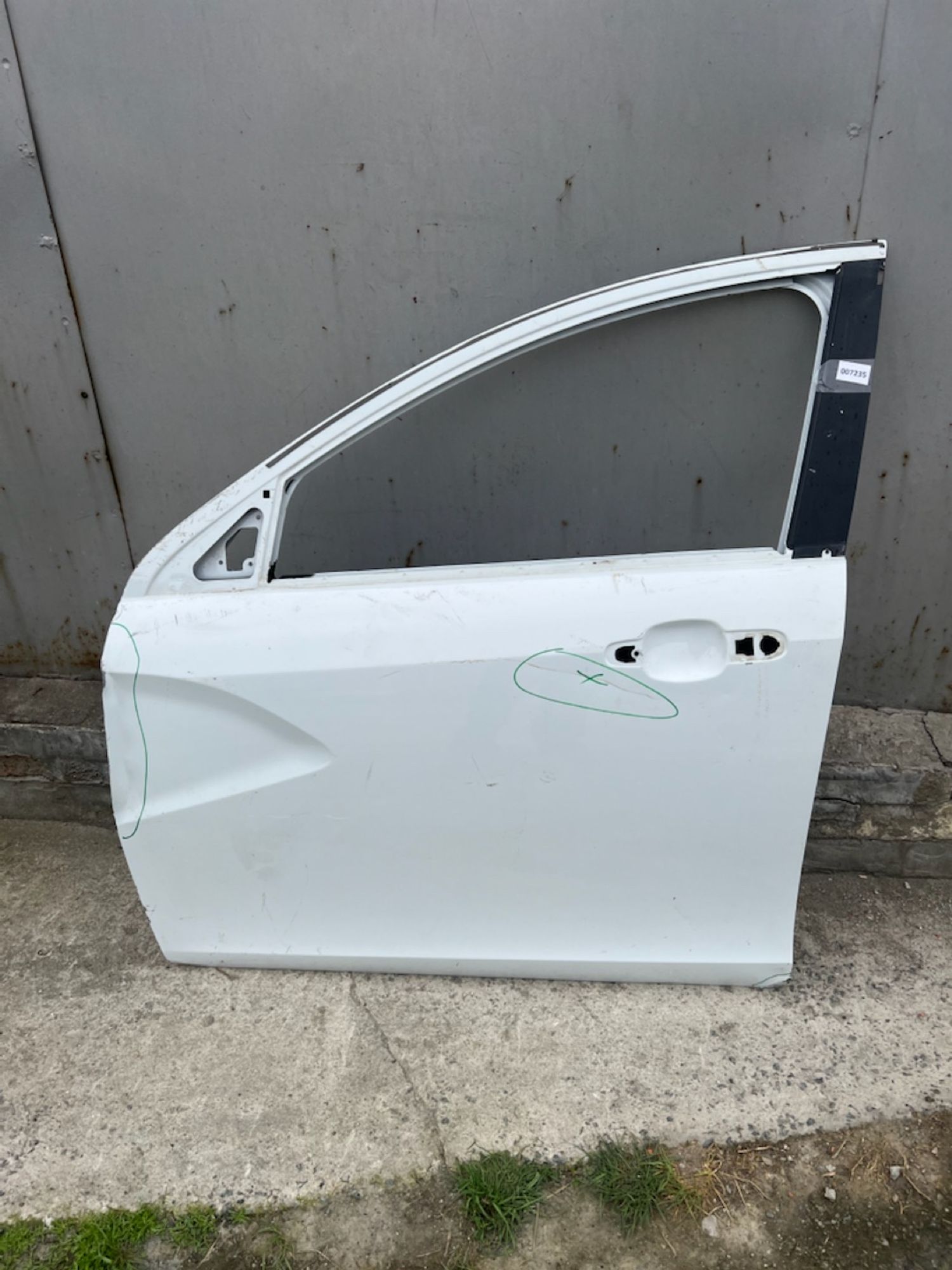 https://gcs.partsauto.market/rn-stockpro.appspot.com/thmbs/userImages/74b999aff9da8d5a09f9ff26dc196135/part/2d868706-7d86-41b2-861b-c19672885da8_1747673356623.jpg