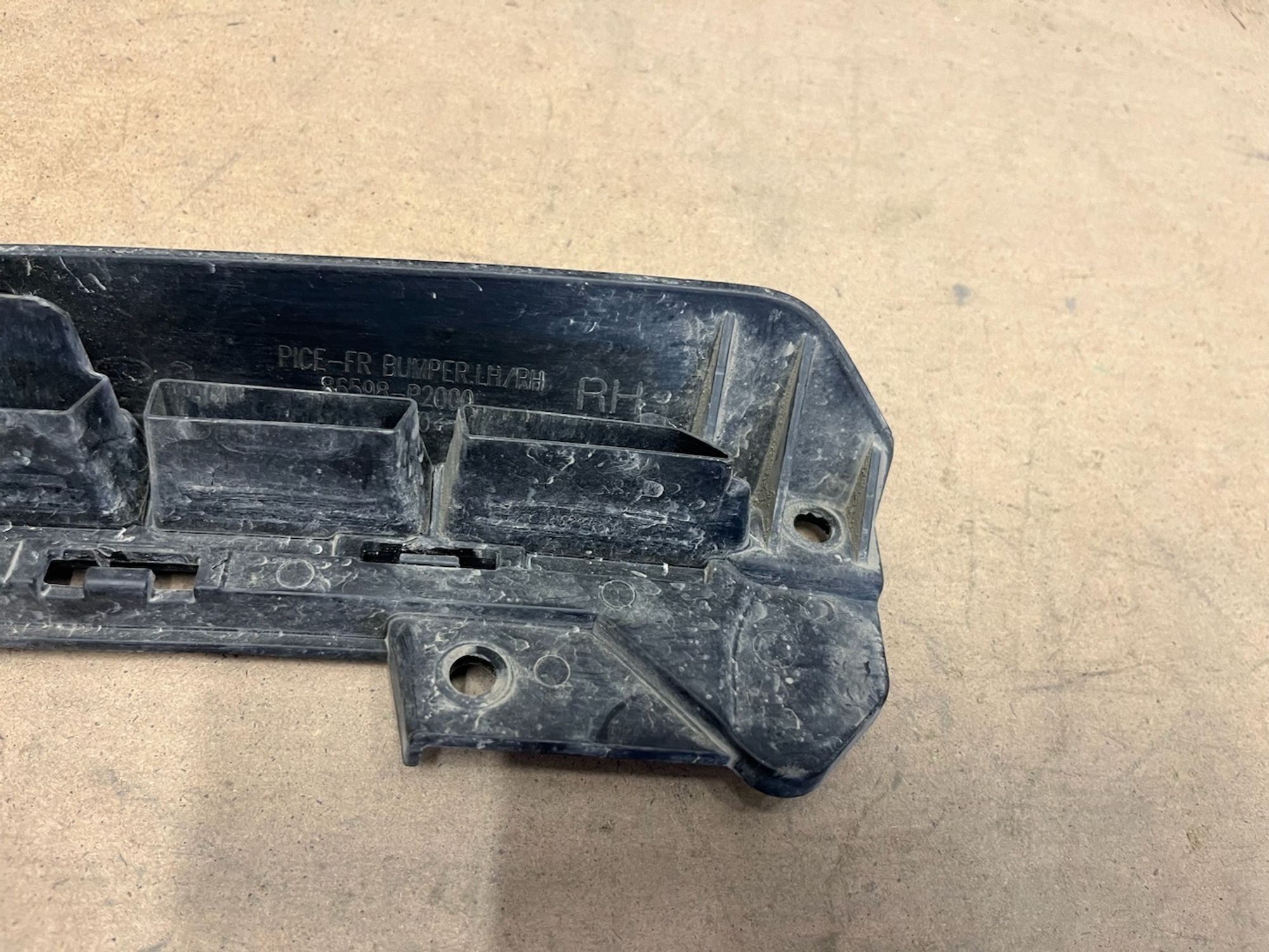 https://gcs.partsauto.market/rn-stockpro.appspot.com/thmbs/userImages/74b999aff9da8d5a09f9ff26dc196135/part/2da82a17-1a45-4c1b-881b-badc674c0ab7_1749207541301.jpg
