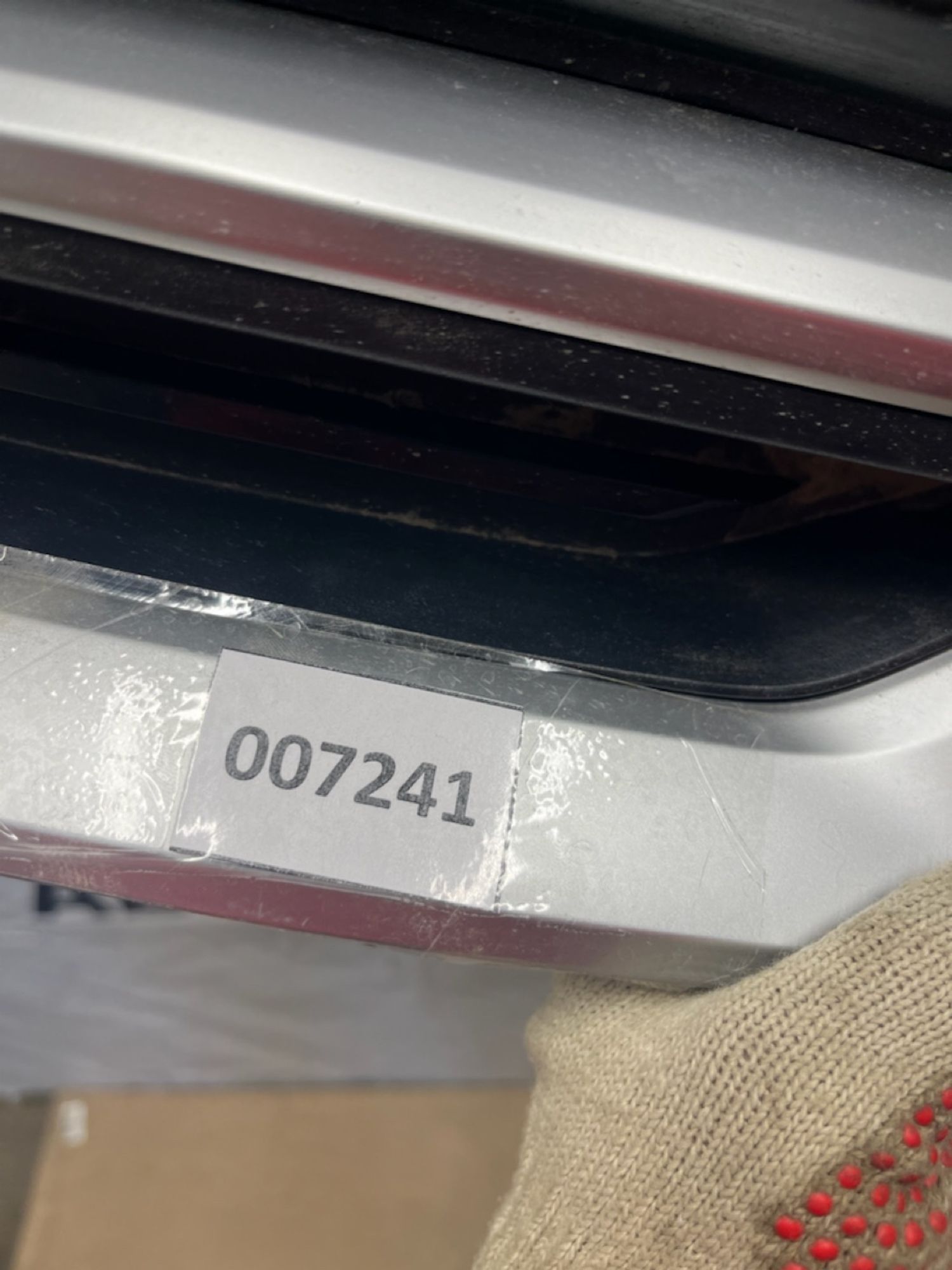 https://gcs.partsauto.market/rn-stockpro.appspot.com/thmbs/userImages/74b999aff9da8d5a09f9ff26dc196135/part/2ec0ac69-7051-49f6-b805-feacb1a92c17_1747224997117.jpg
