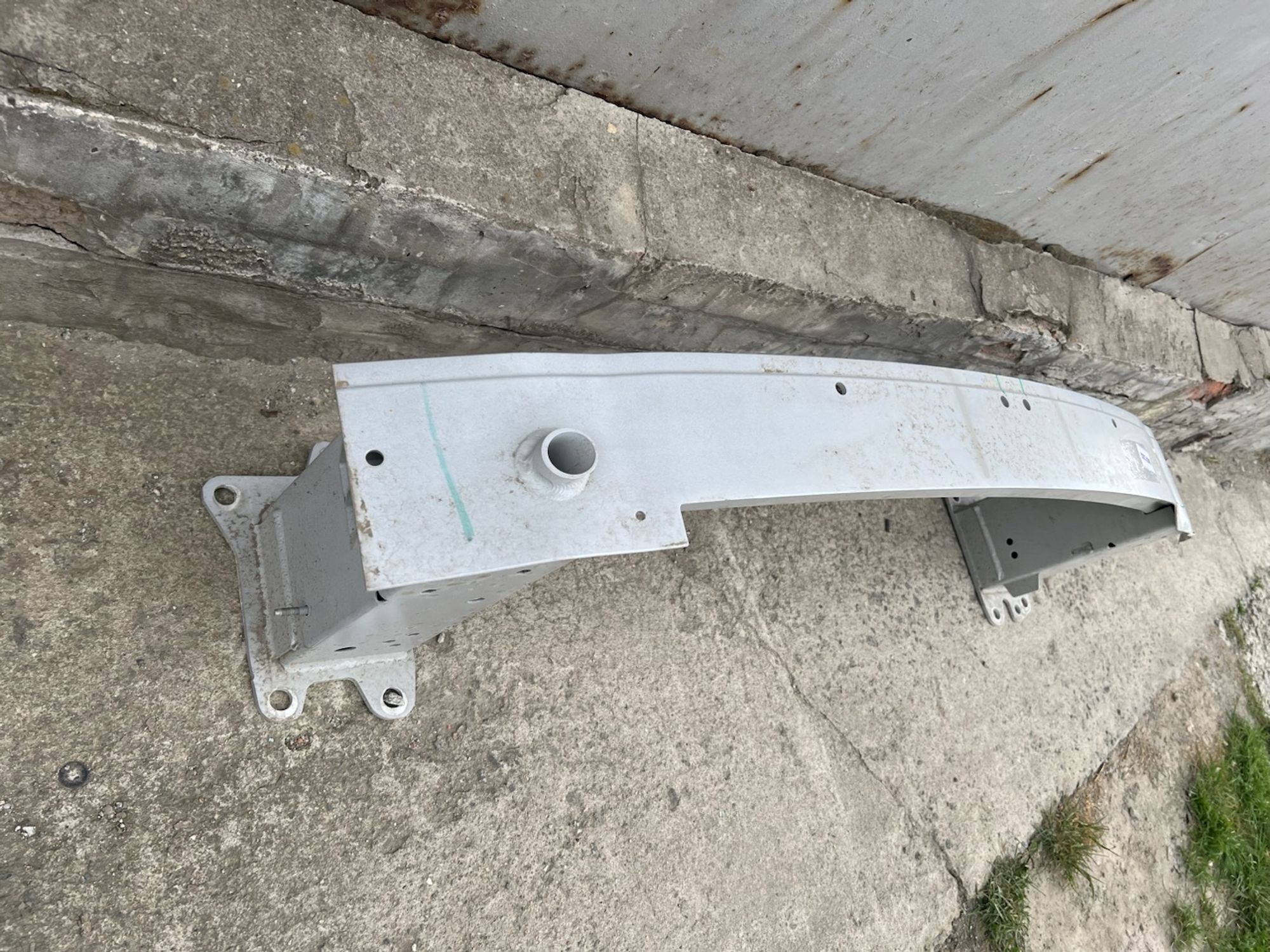https://gcs.partsauto.market/rn-stockpro.appspot.com/thmbs/userImages/74b999aff9da8d5a09f9ff26dc196135/part/30ffe1b6-74ec-418a-8fa3-f3c291d84710_1748280808503.jpg