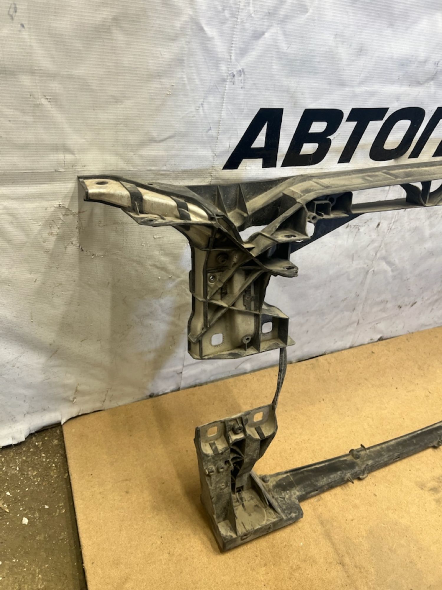 https://gcs.partsauto.market/rn-stockpro.appspot.com/thmbs/userImages/74b999aff9da8d5a09f9ff26dc196135/part/333d8be6-a9b4-4b4c-b134-048b42ab3194_1744909485641.jpg