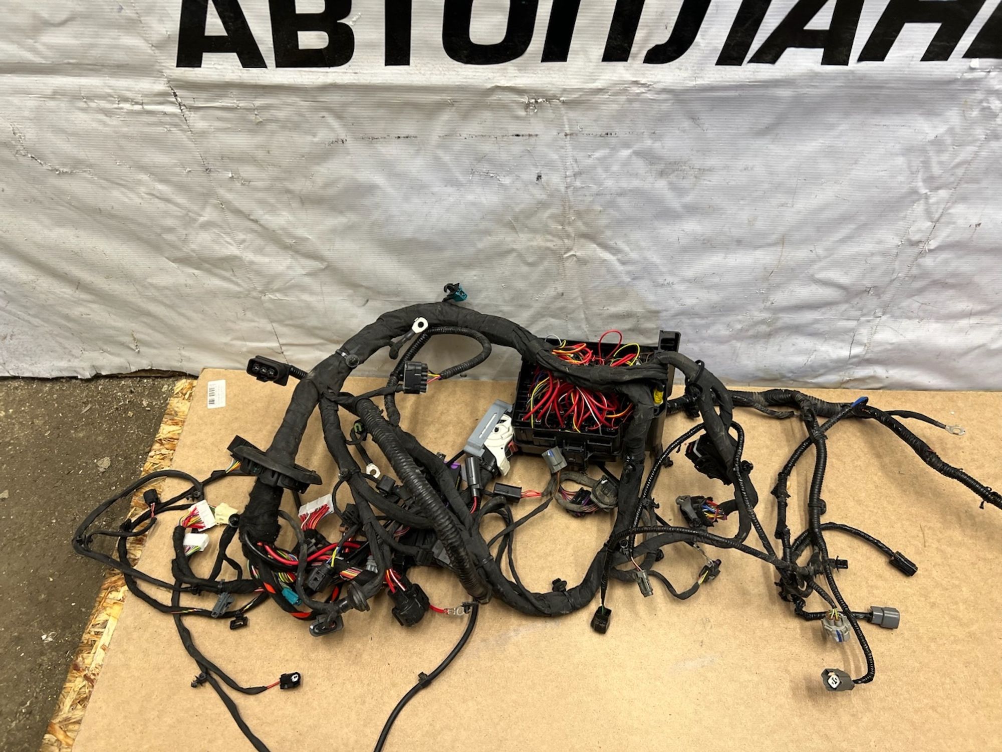 https://gcs.partsauto.market/rn-stockpro.appspot.com/thmbs/userImages/74b999aff9da8d5a09f9ff26dc196135/part/33742db9-d312-4a83-83cc-8ae8d5a9862d_1741609367593.jpg