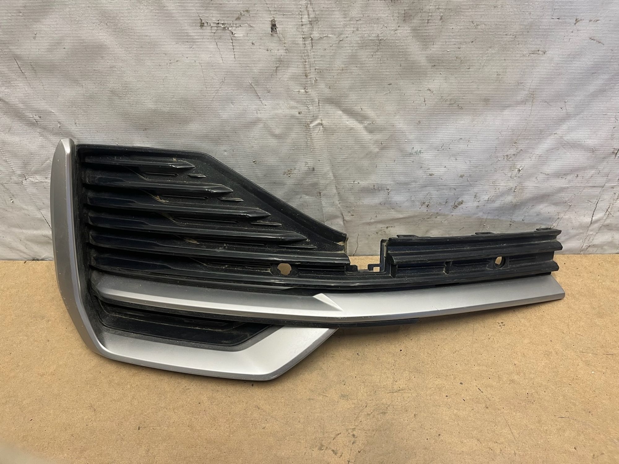 https://gcs.partsauto.market/rn-stockpro.appspot.com/thmbs/userImages/74b999aff9da8d5a09f9ff26dc196135/part/3441abe4-7695-45c9-8674-b0f5d5f1197a_1747224891472.jpg