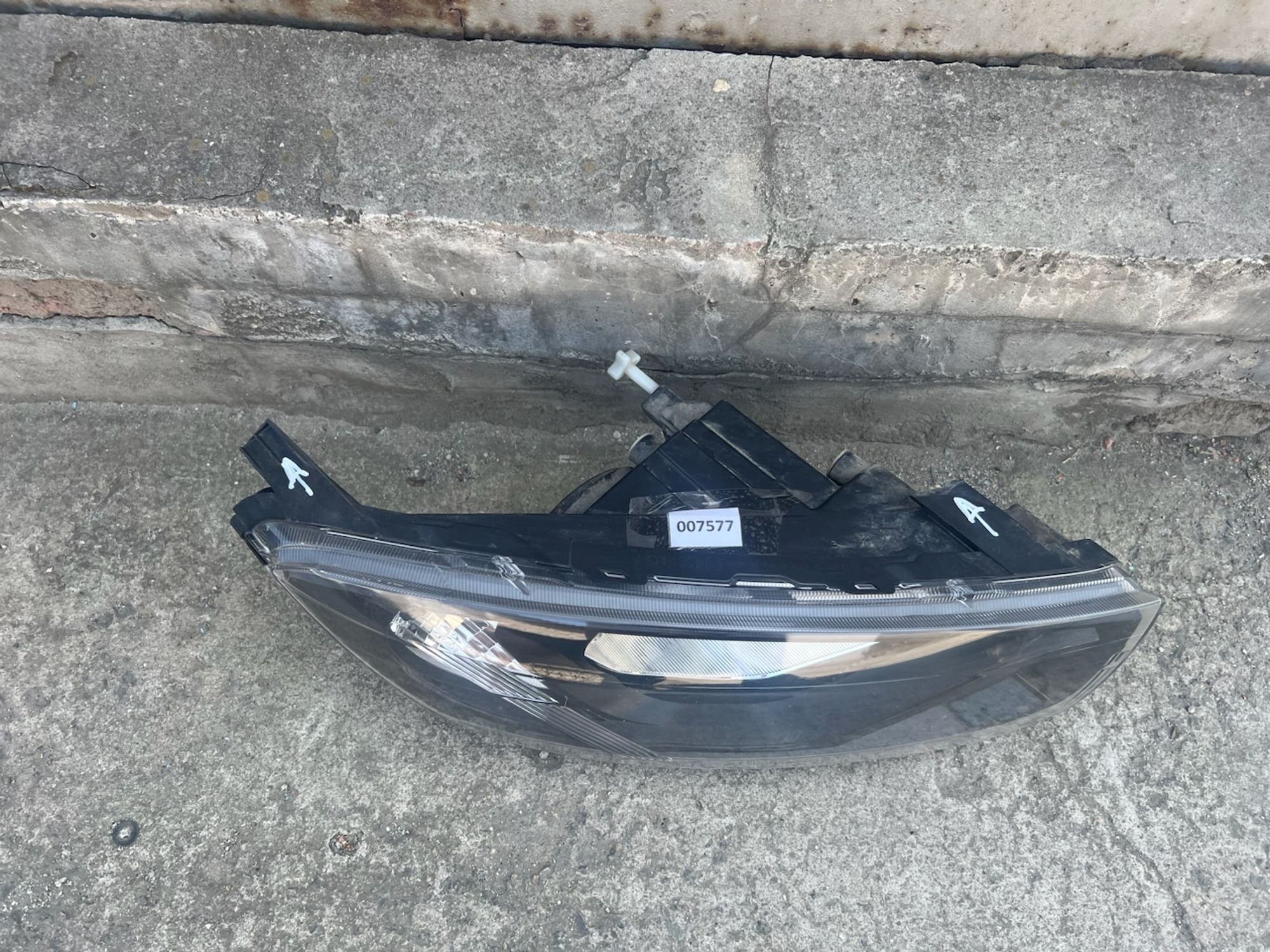 https://gcs.partsauto.market/rn-stockpro.appspot.com/thmbs/userImages/74b999aff9da8d5a09f9ff26dc196135/part/34bdb6e1-f096-420e-a476-d67e373dd26c_1750336225205.jpg