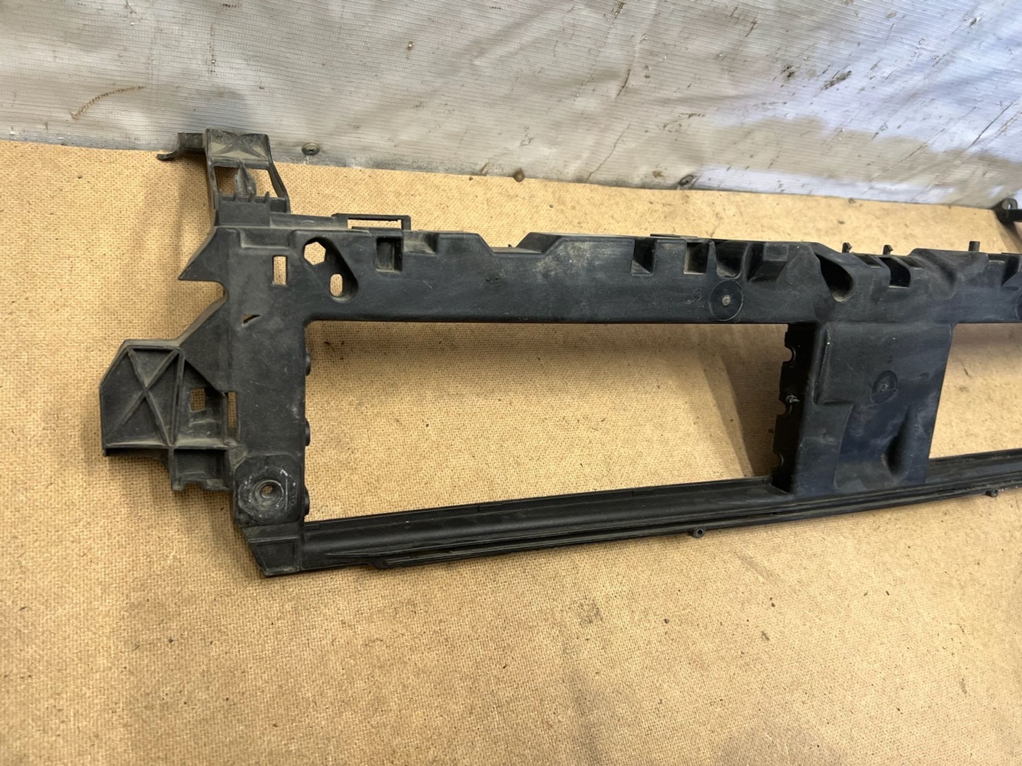 https://gcs.partsauto.market/rn-stockpro.appspot.com/thmbs/userImages/74b999aff9da8d5a09f9ff26dc196135/part/3563015c-a1e3-4805-93b8-d663e2d46fb6_1744895450890.jpg