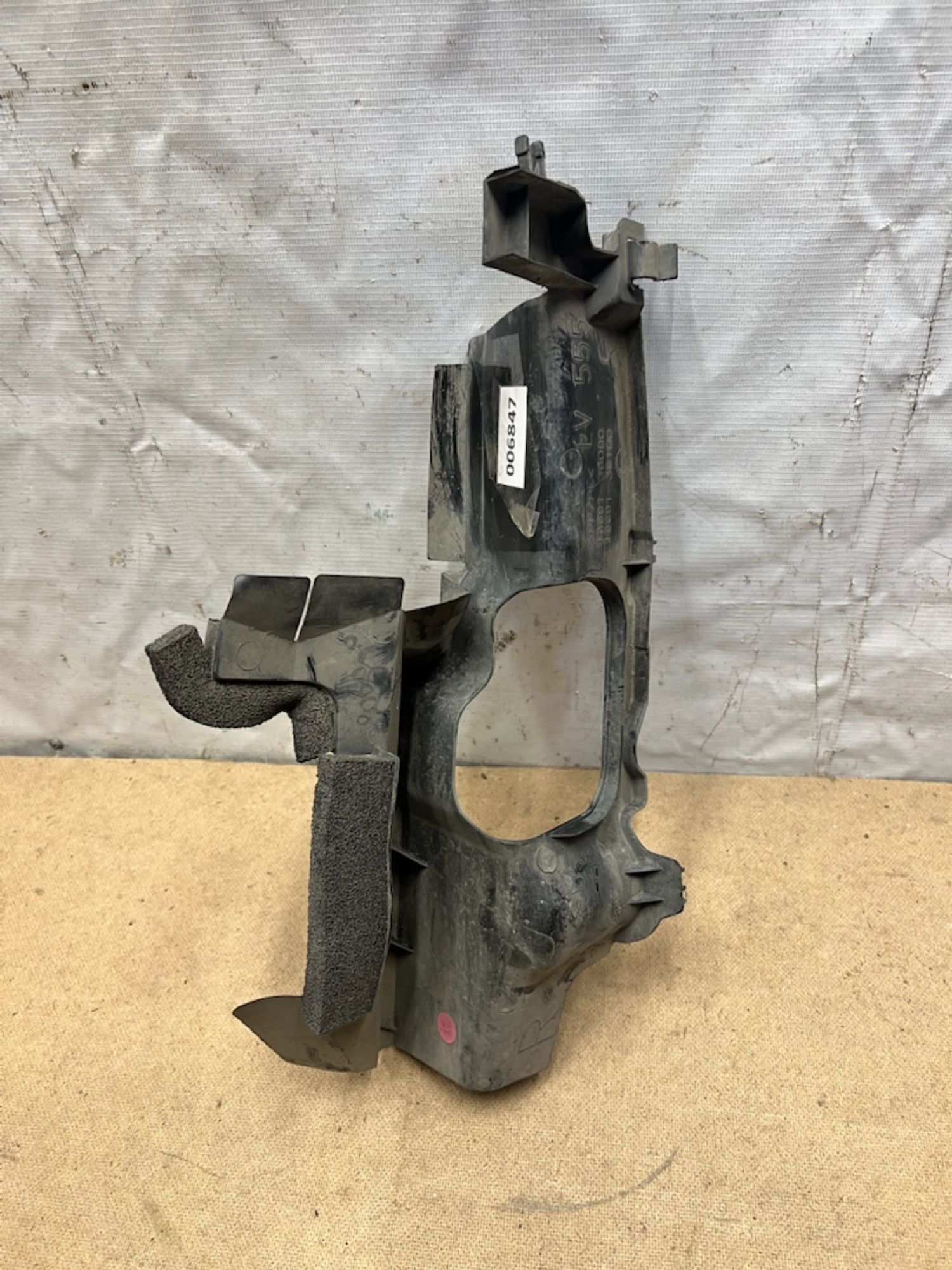 https://gcs.partsauto.market/rn-stockpro.appspot.com/thmbs/userImages/74b999aff9da8d5a09f9ff26dc196135/part/3691d47b-1389-4fc5-9984-b308e654a3eb_1745254552285.jpg