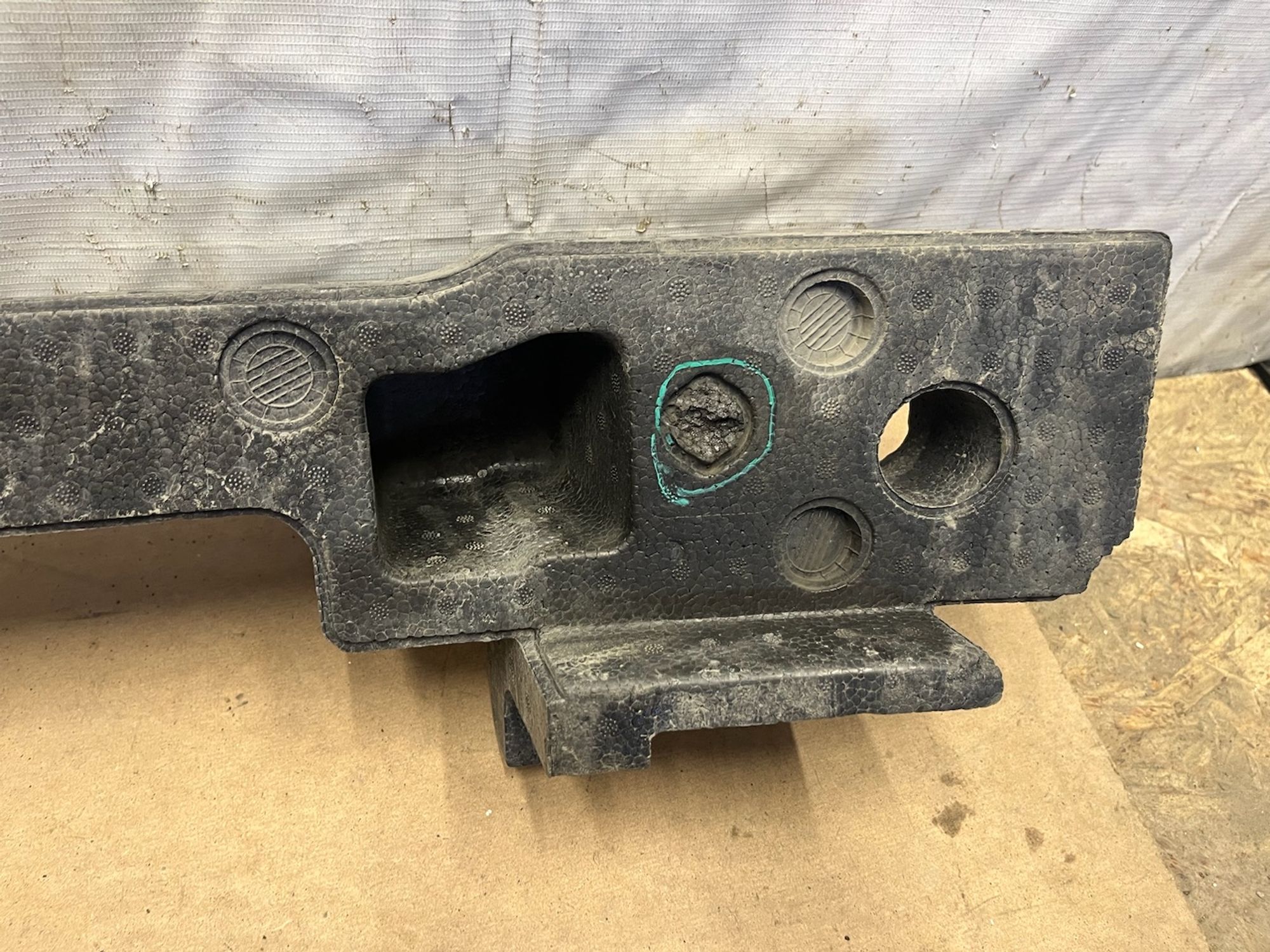 https://gcs.partsauto.market/rn-stockpro.appspot.com/thmbs/userImages/74b999aff9da8d5a09f9ff26dc196135/part/383388e2-1903-46b1-b29a-5de5f6fd4939_1747052795624.jpg
