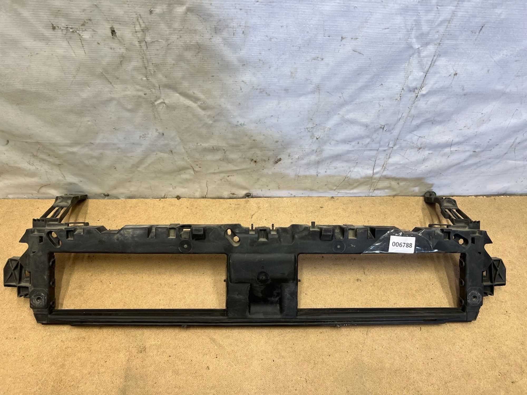 https://gcs.partsauto.market/rn-stockpro.appspot.com/thmbs/userImages/74b999aff9da8d5a09f9ff26dc196135/part/3a583ce6-b263-4c85-a369-bd732e4d7616_1744895448223.jpg