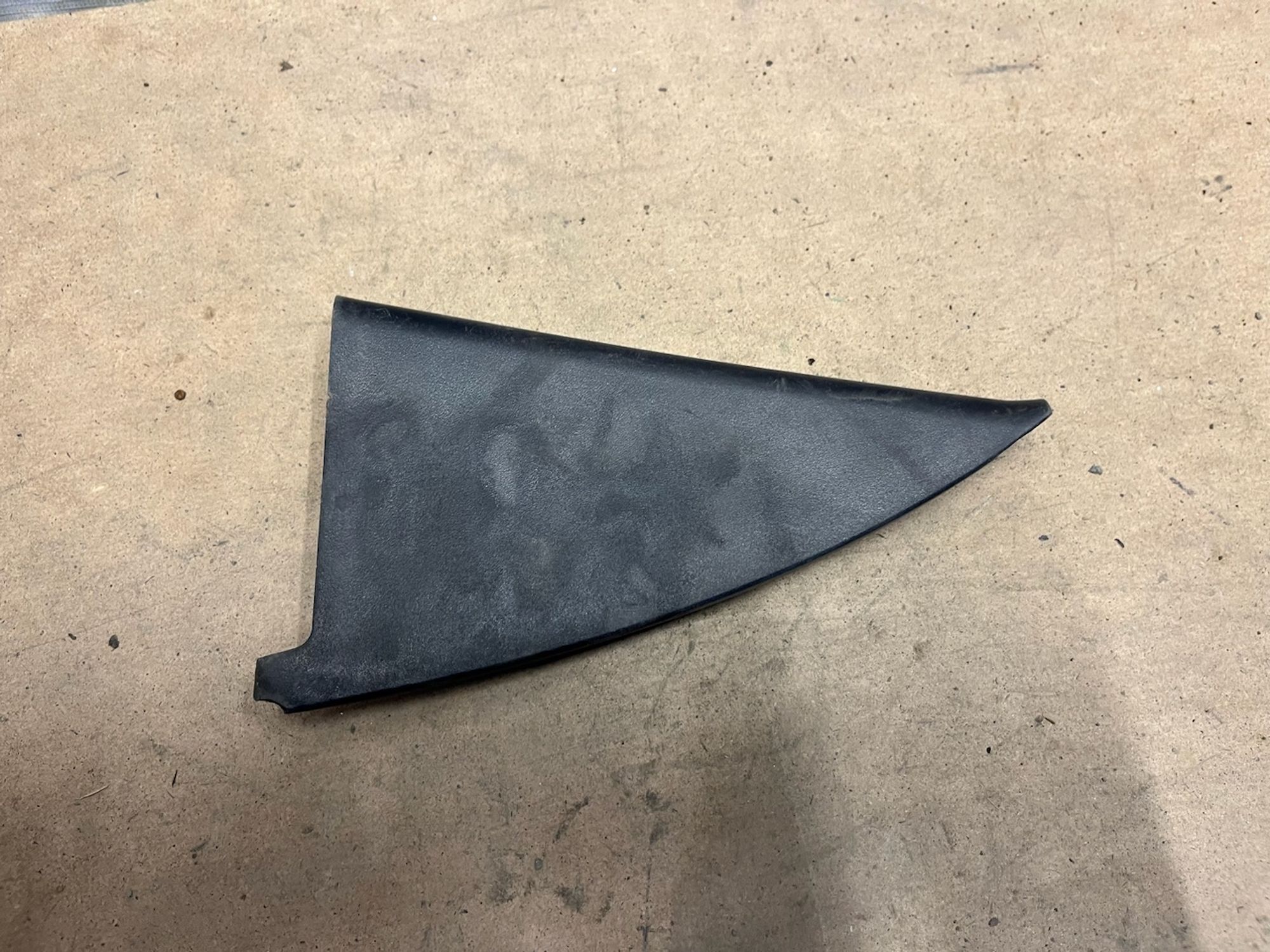 https://gcs.partsauto.market/rn-stockpro.appspot.com/thmbs/userImages/74b999aff9da8d5a09f9ff26dc196135/part/3d302903-4a55-4050-9975-70eb848a83ee_1747226873134.jpg